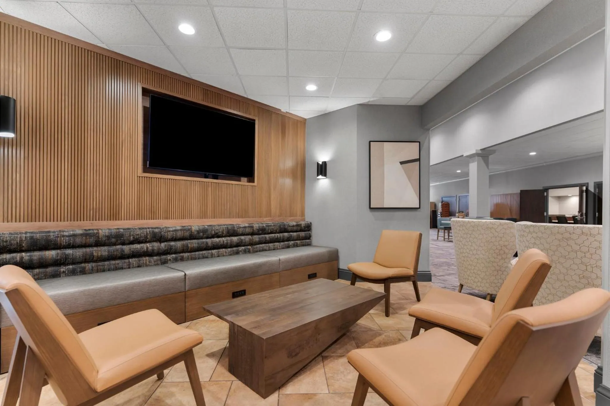 Property building in Holiday Inn Dubuque/Galena by IHG