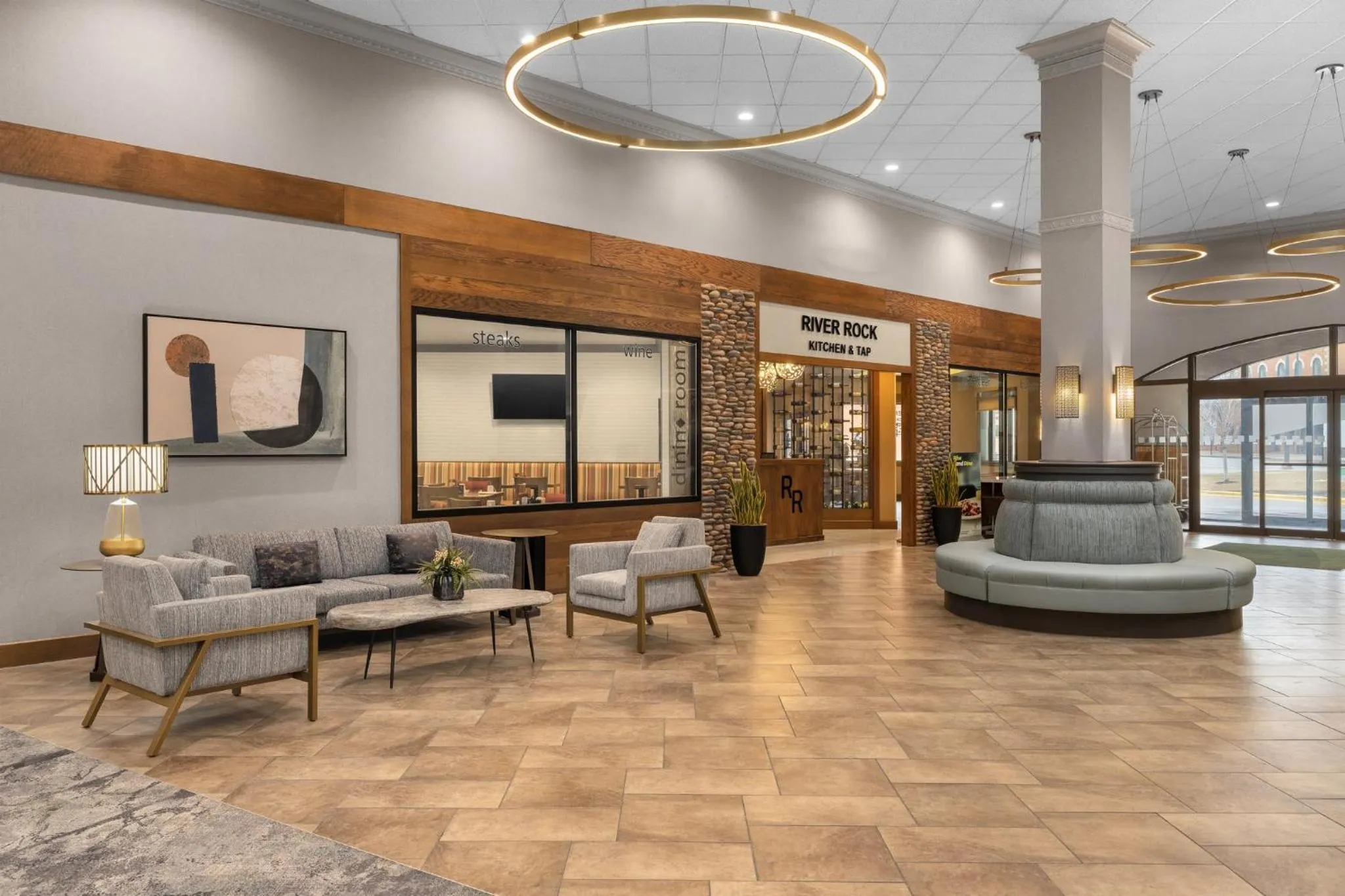 Restaurant/places to eat in Holiday Inn Dubuque/Galena by IHG