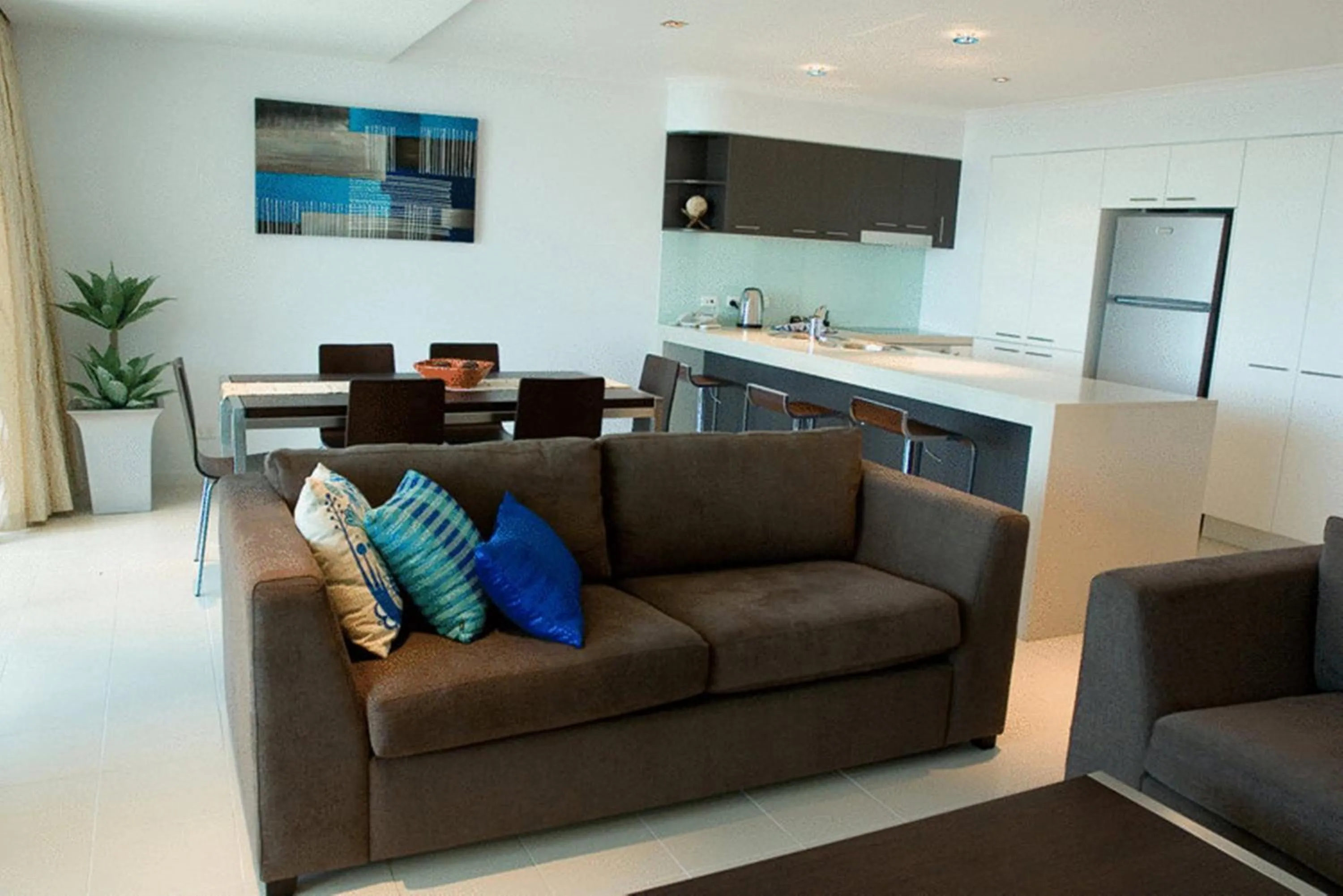 Kitchen or kitchenette in at Marina Shores