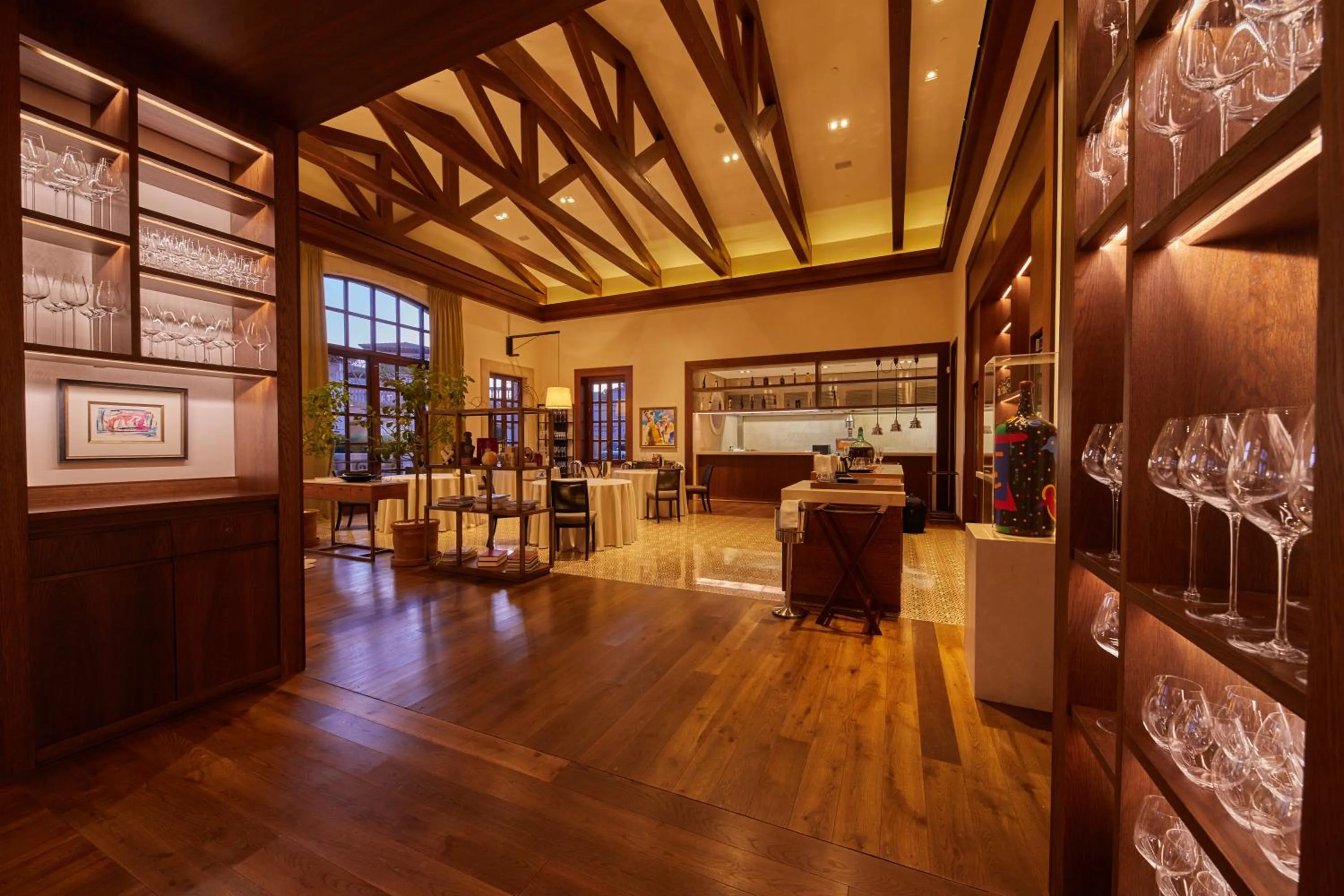 Restaurant/places to eat in CAP VERMELL GRAND HOTEL