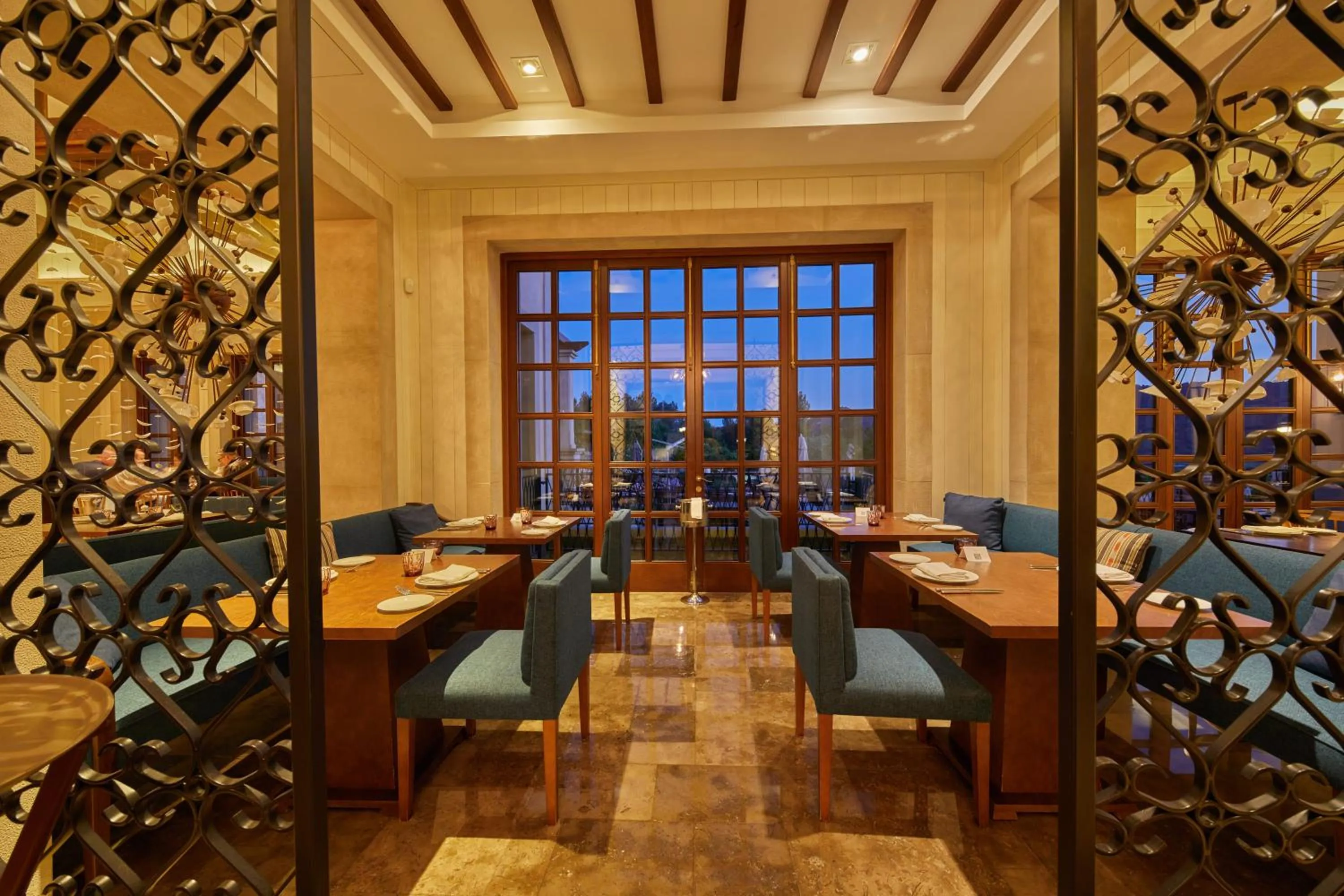 Restaurant/places to eat in CAP VERMELL GRAND HOTEL