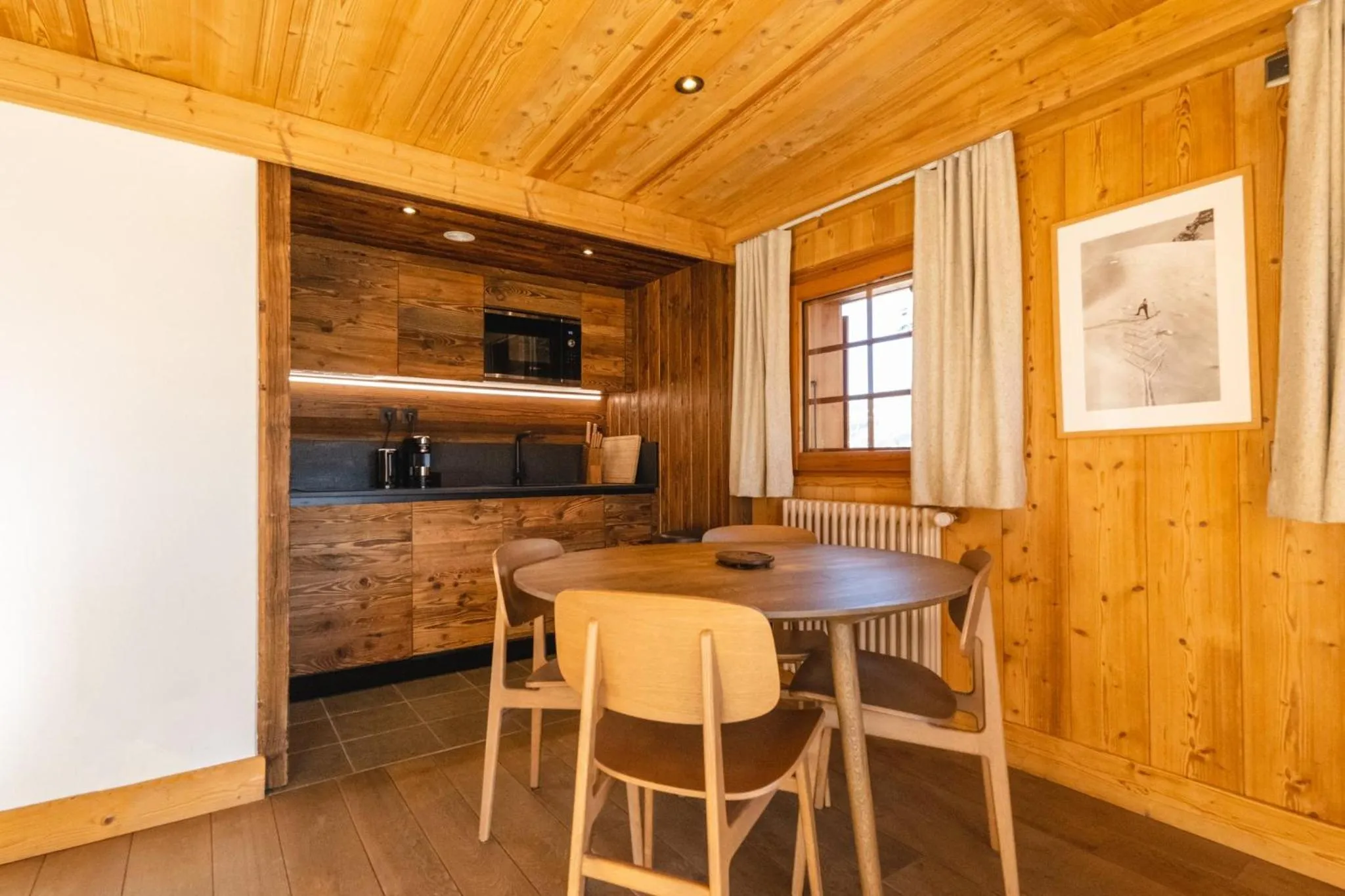 Photo of the whole room in L'Alpaga, a Beaumier hotel