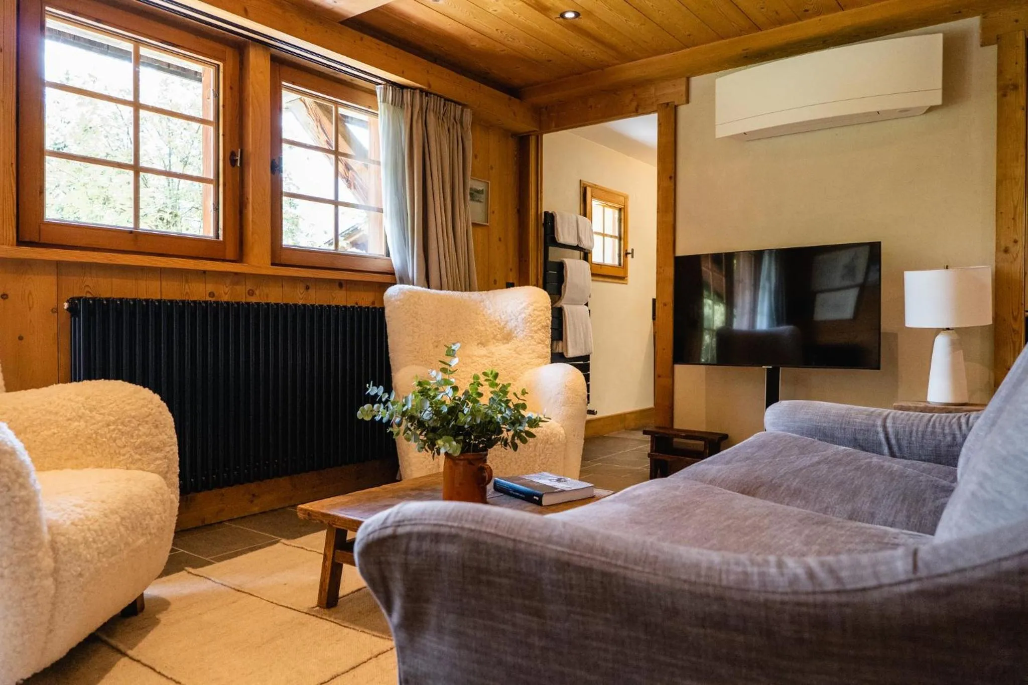 Photo of the whole room in L'Alpaga, a Beaumier hotel