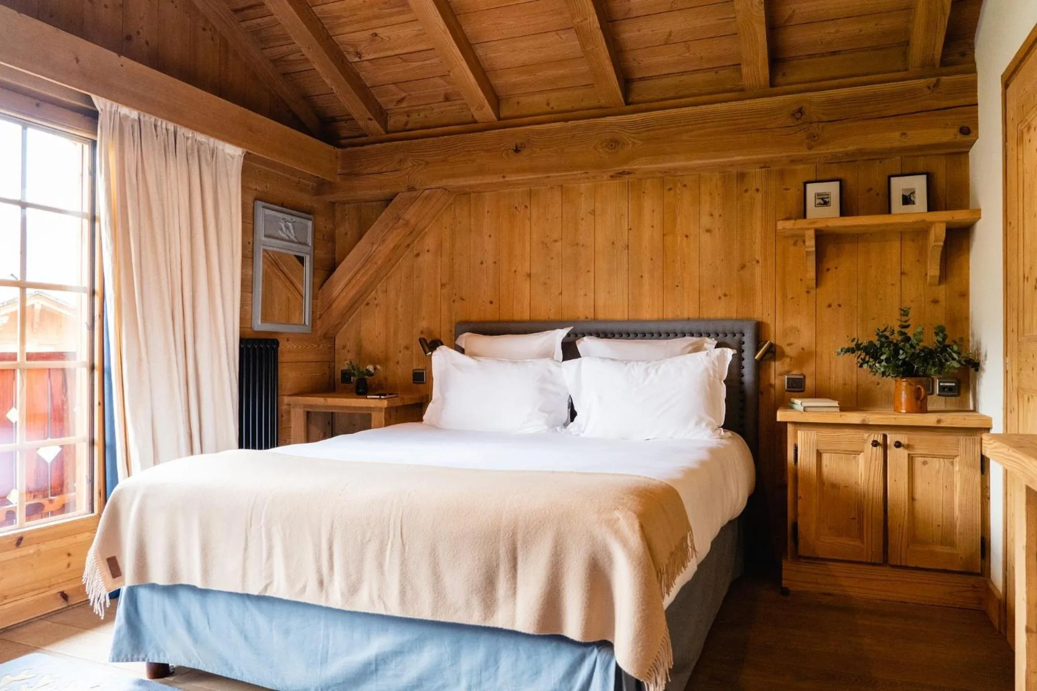 Photo of the whole room, Bed in L'Alpaga, a Beaumier hotel