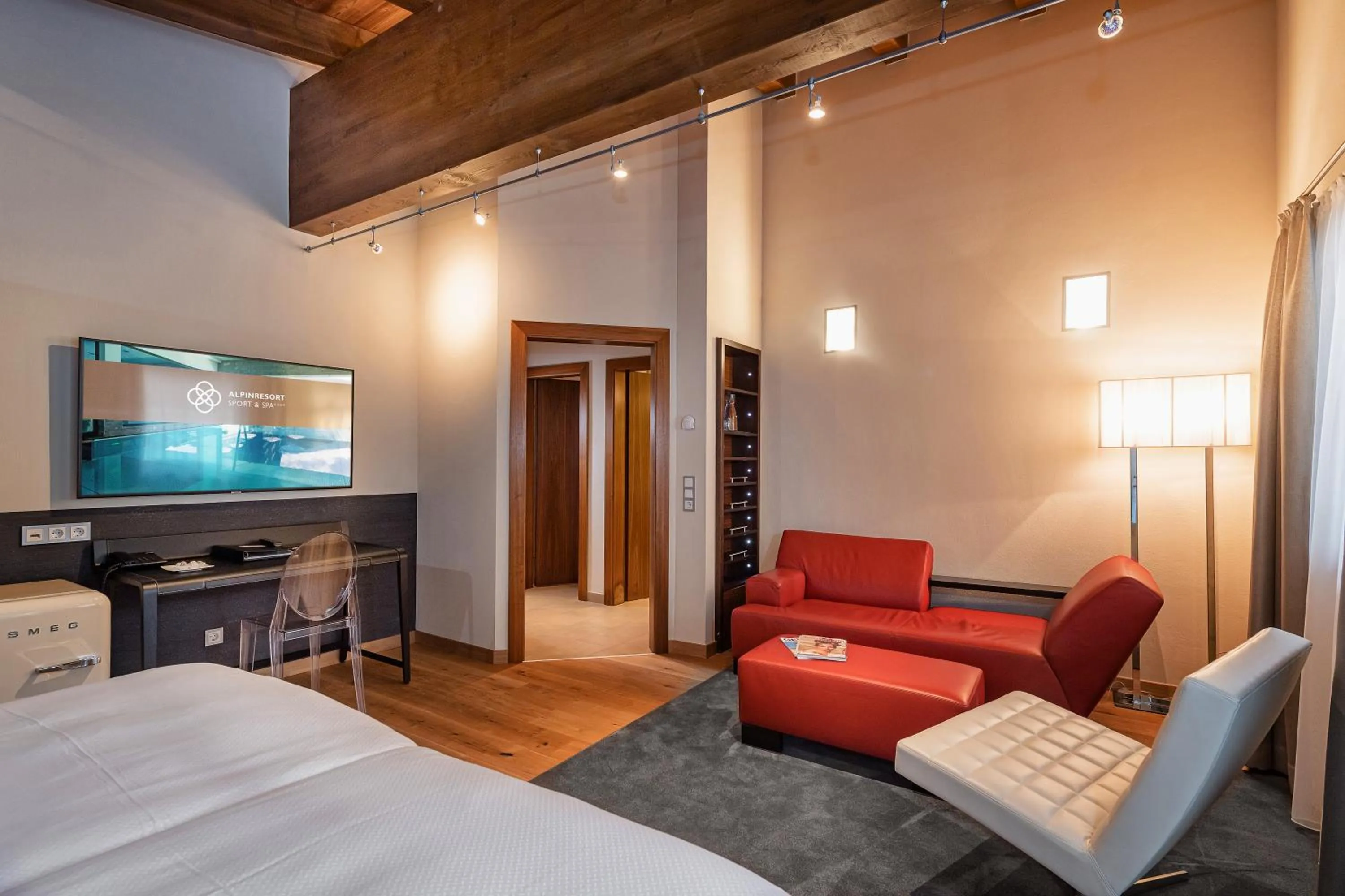 Photo of the whole room, Bed in Alpinresort ValSaa - Sport & Spa