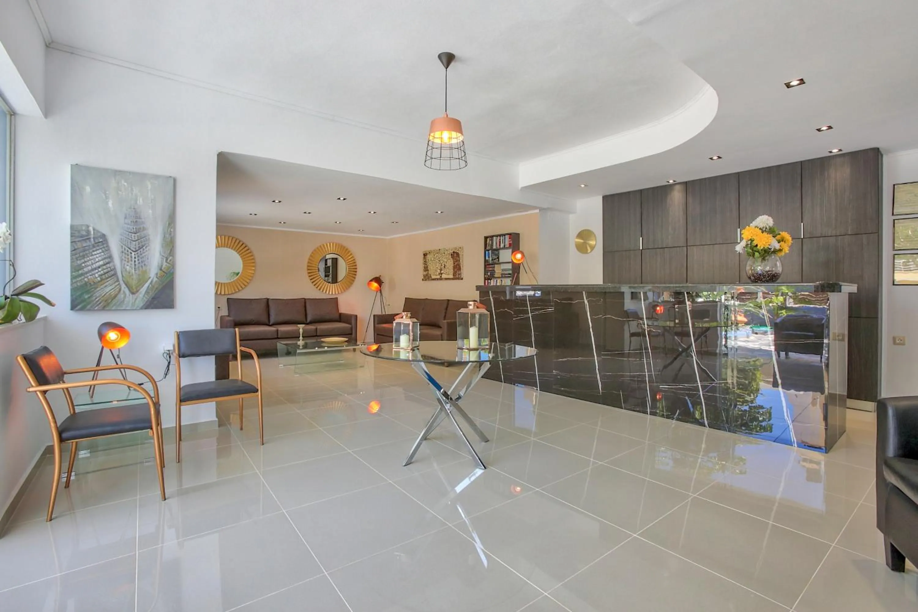 Lobby or reception in Happy Days