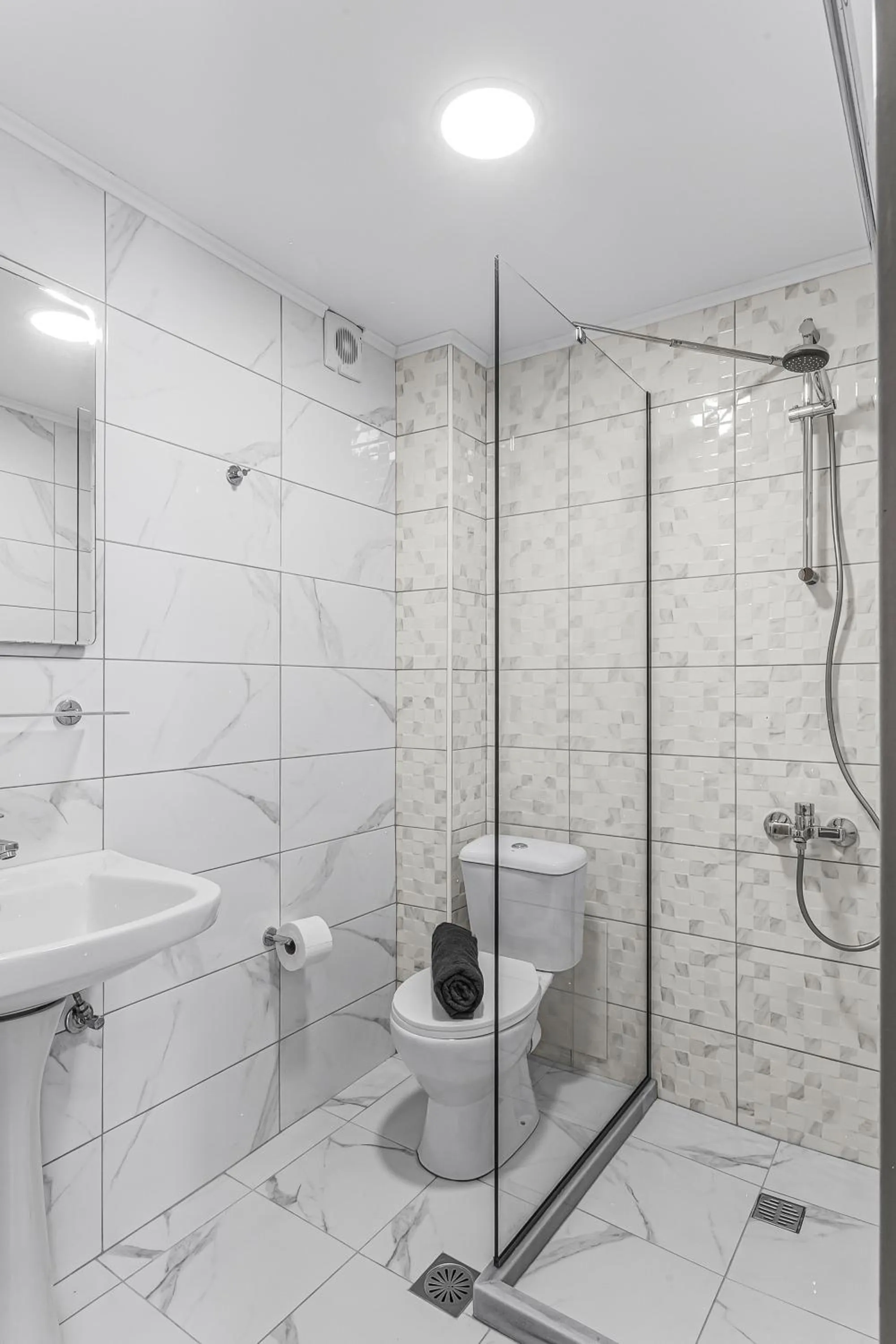 Shower in Happy Days