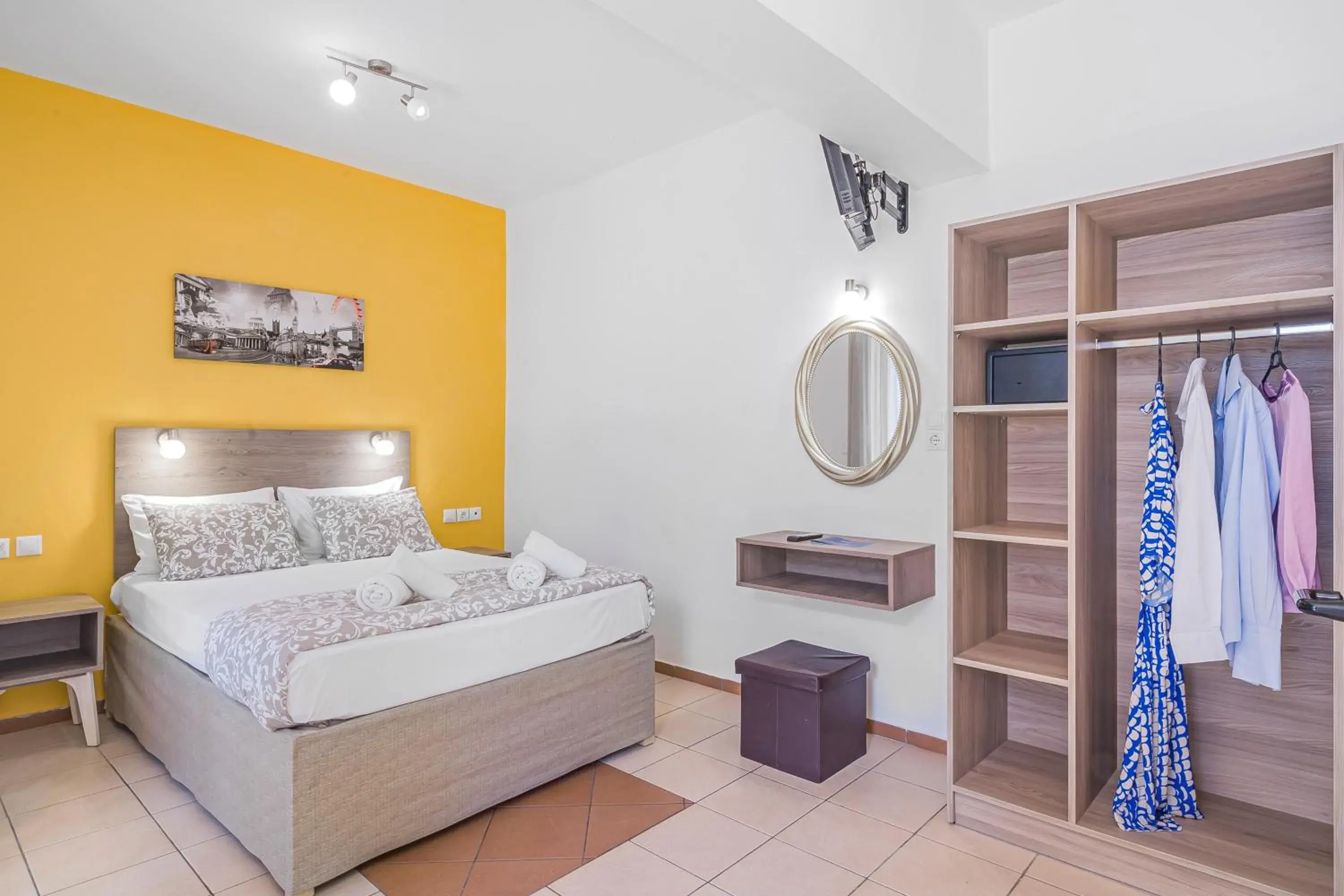 Superior Triple Studio in Happy Days Superior Triple Studio in Happy Days