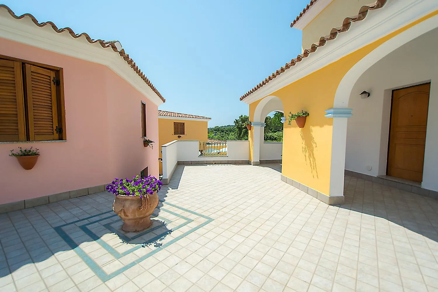 Facade/entrance in Residence Cala Viola