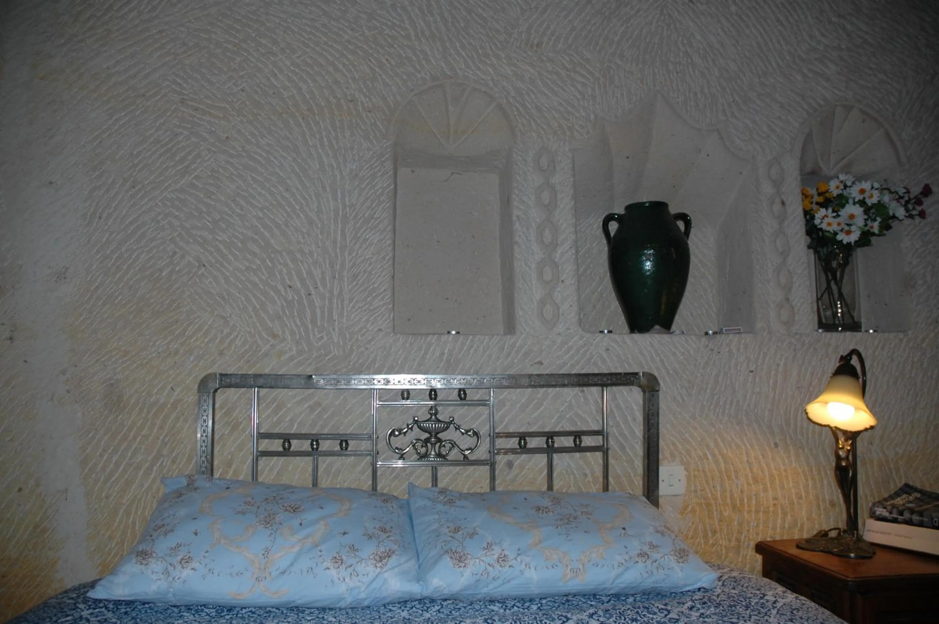 Decorative detail, Bed in Elkep Evi Cave Hotel