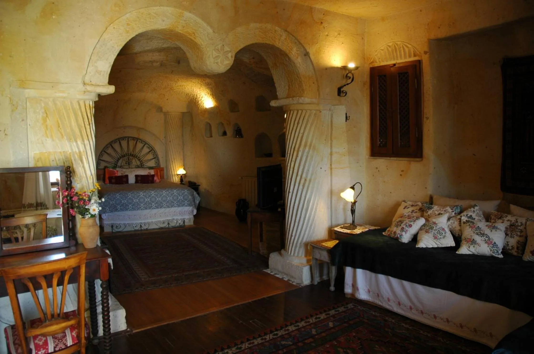 Decorative detail, Bed in Elkep Evi Cave Hotel