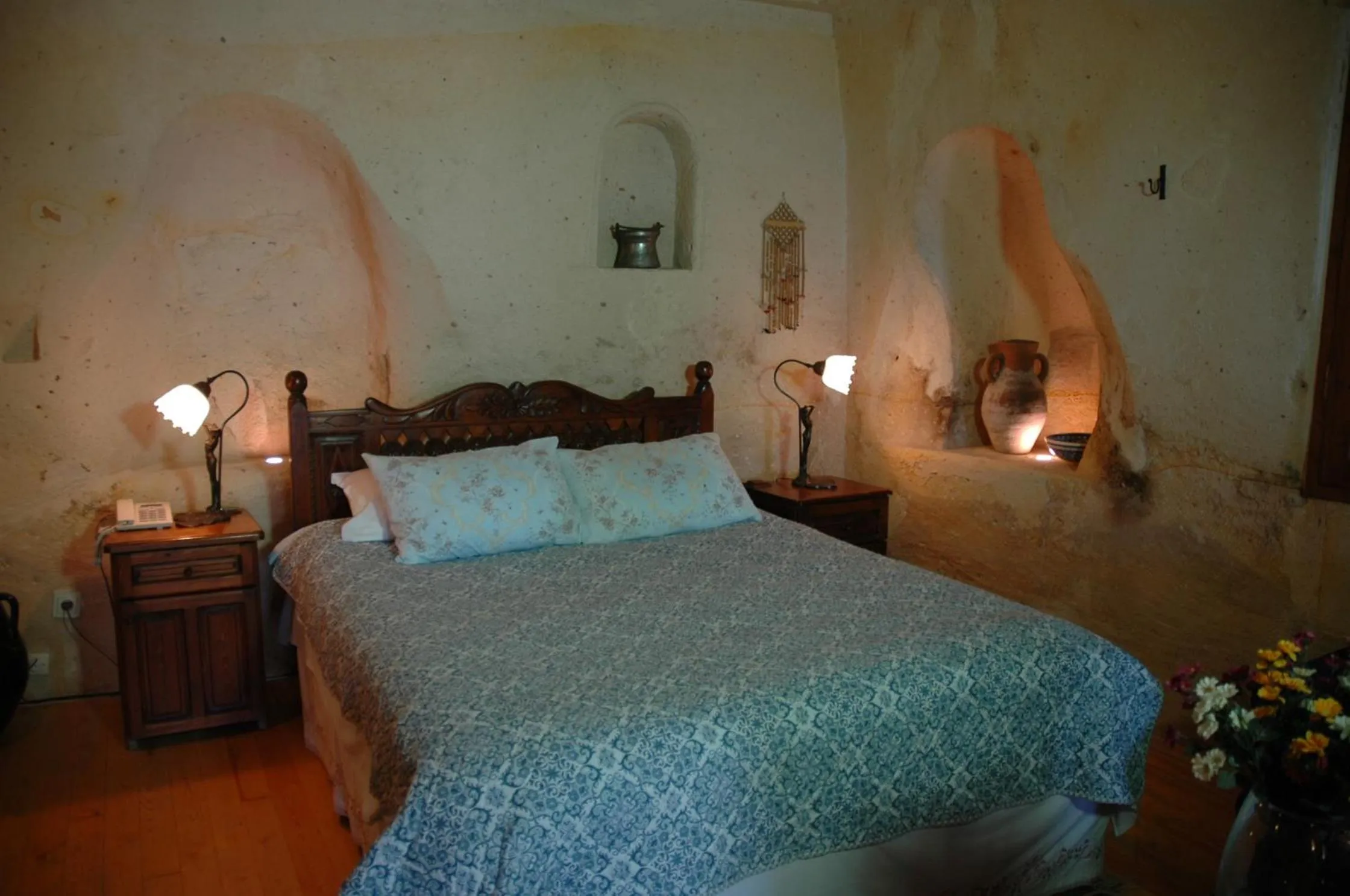 Bed in Elkep Evi Cave Hotel