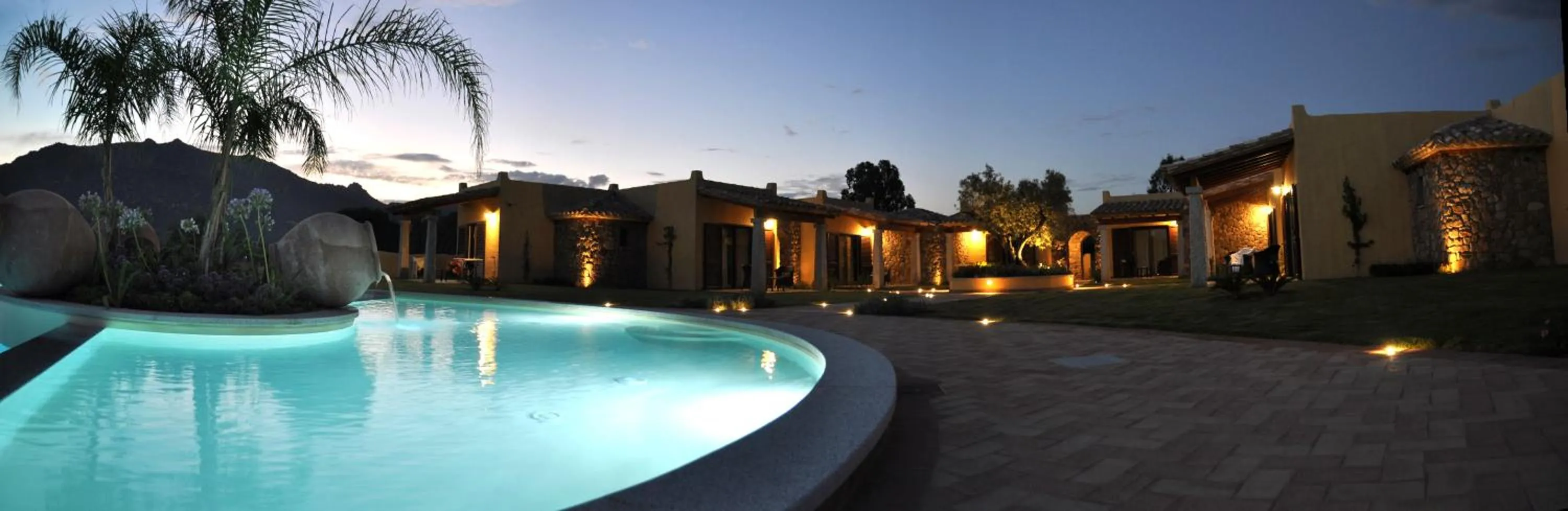 Swimming pool in Le Anfore Hotel