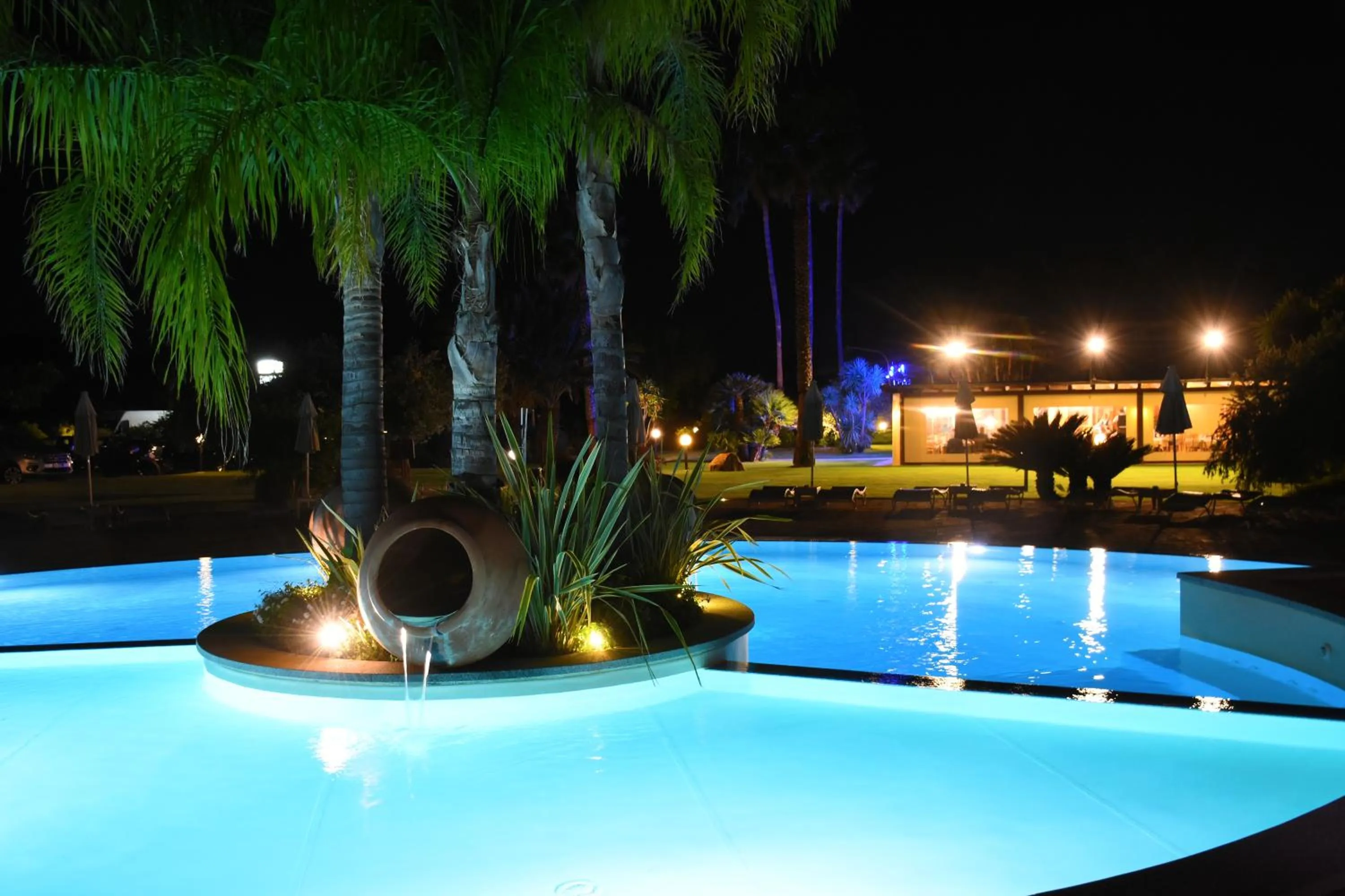 Swimming pool in Le Anfore Hotel