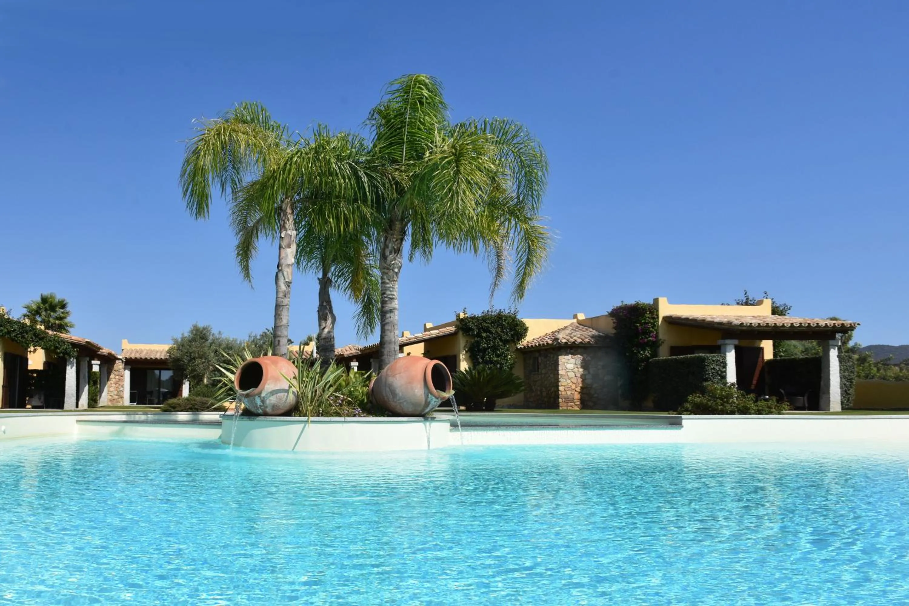 Swimming pool in Le Anfore Hotel