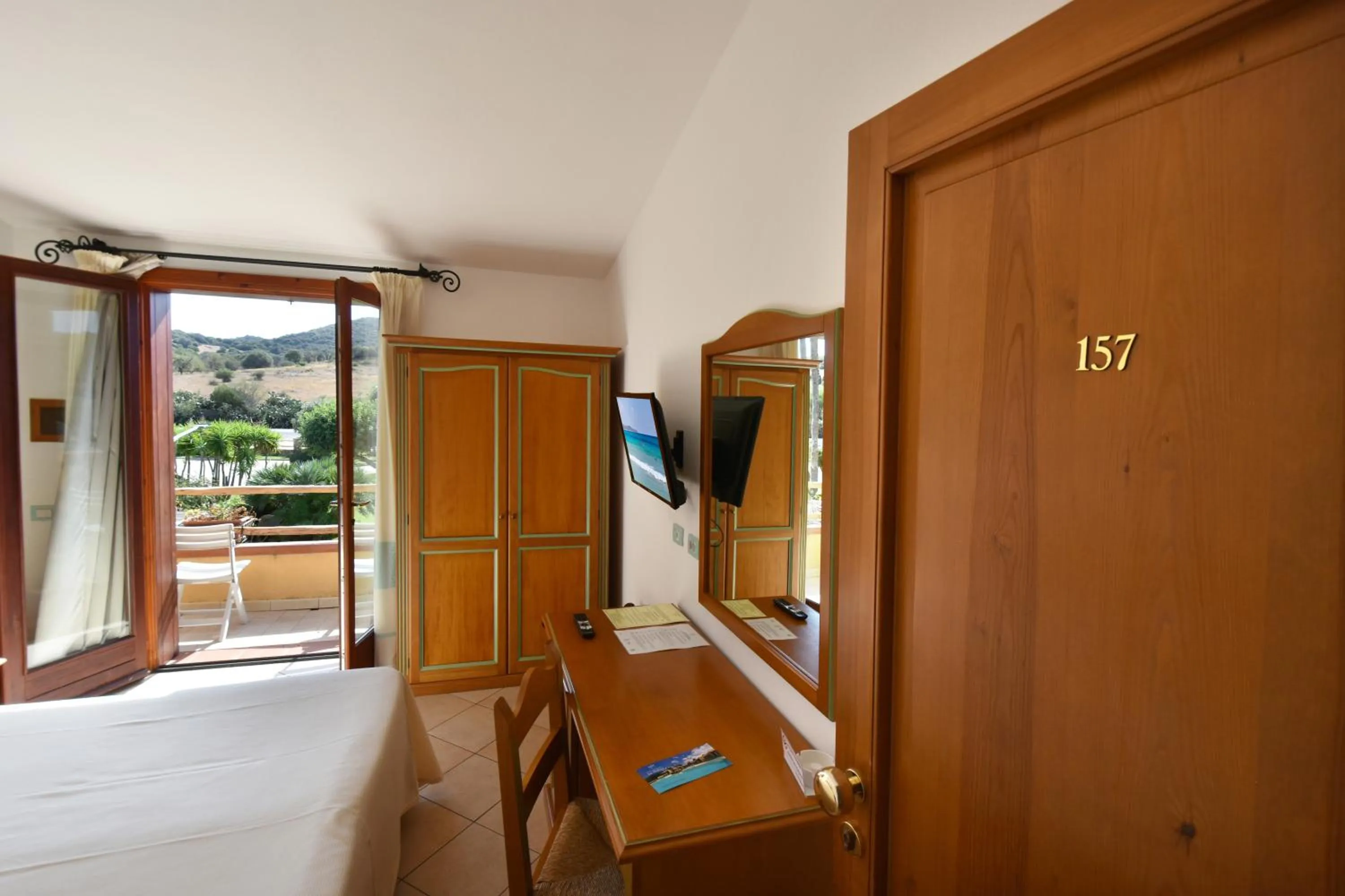 Bedroom, Bed in Le Anfore Hotel