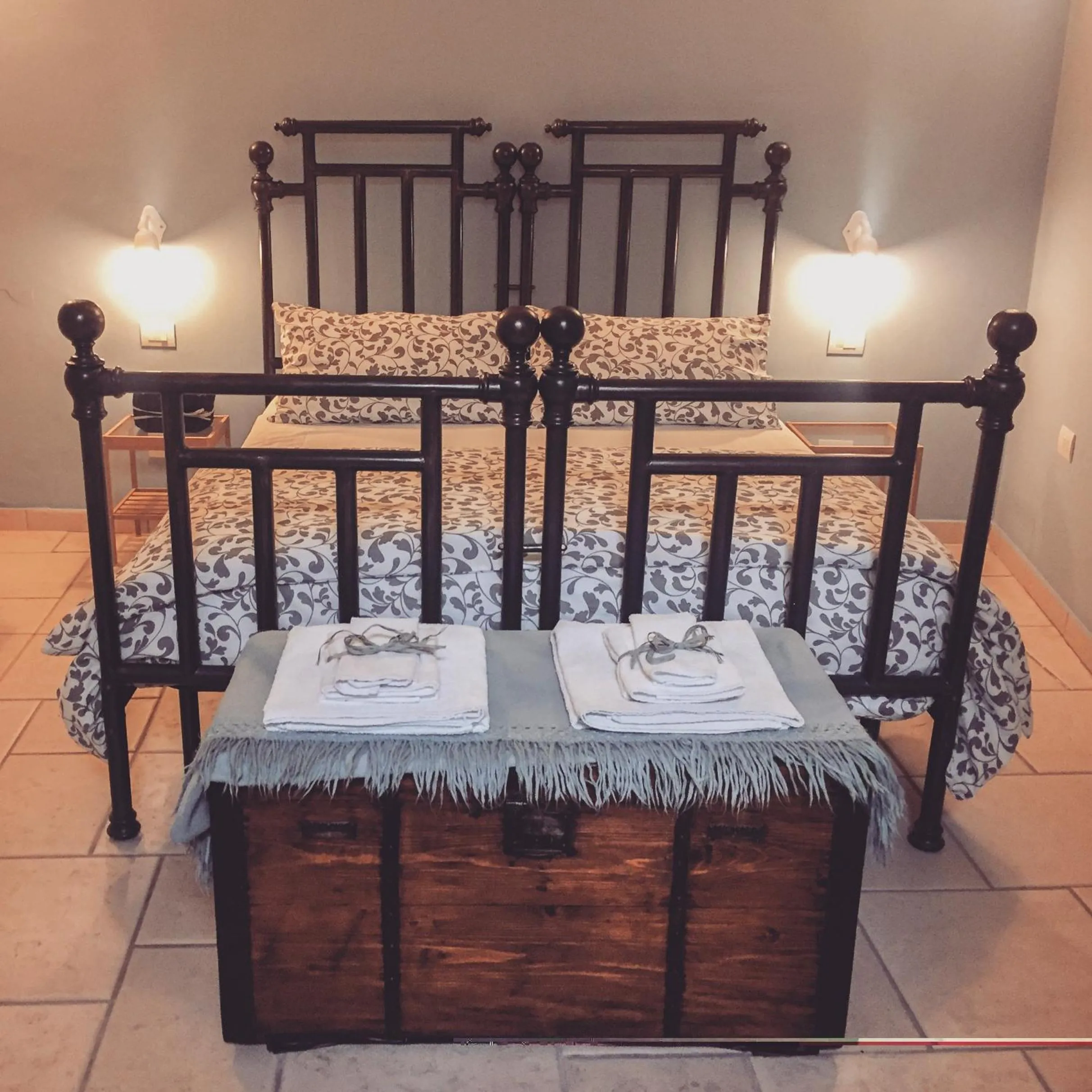 Other in Donna Isabella