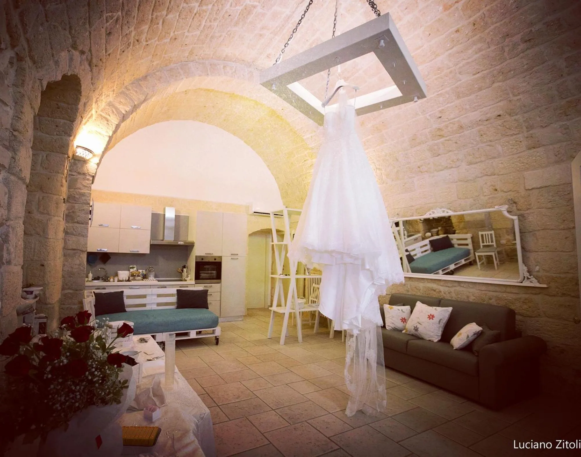 Decorative detail in Donna Isabella