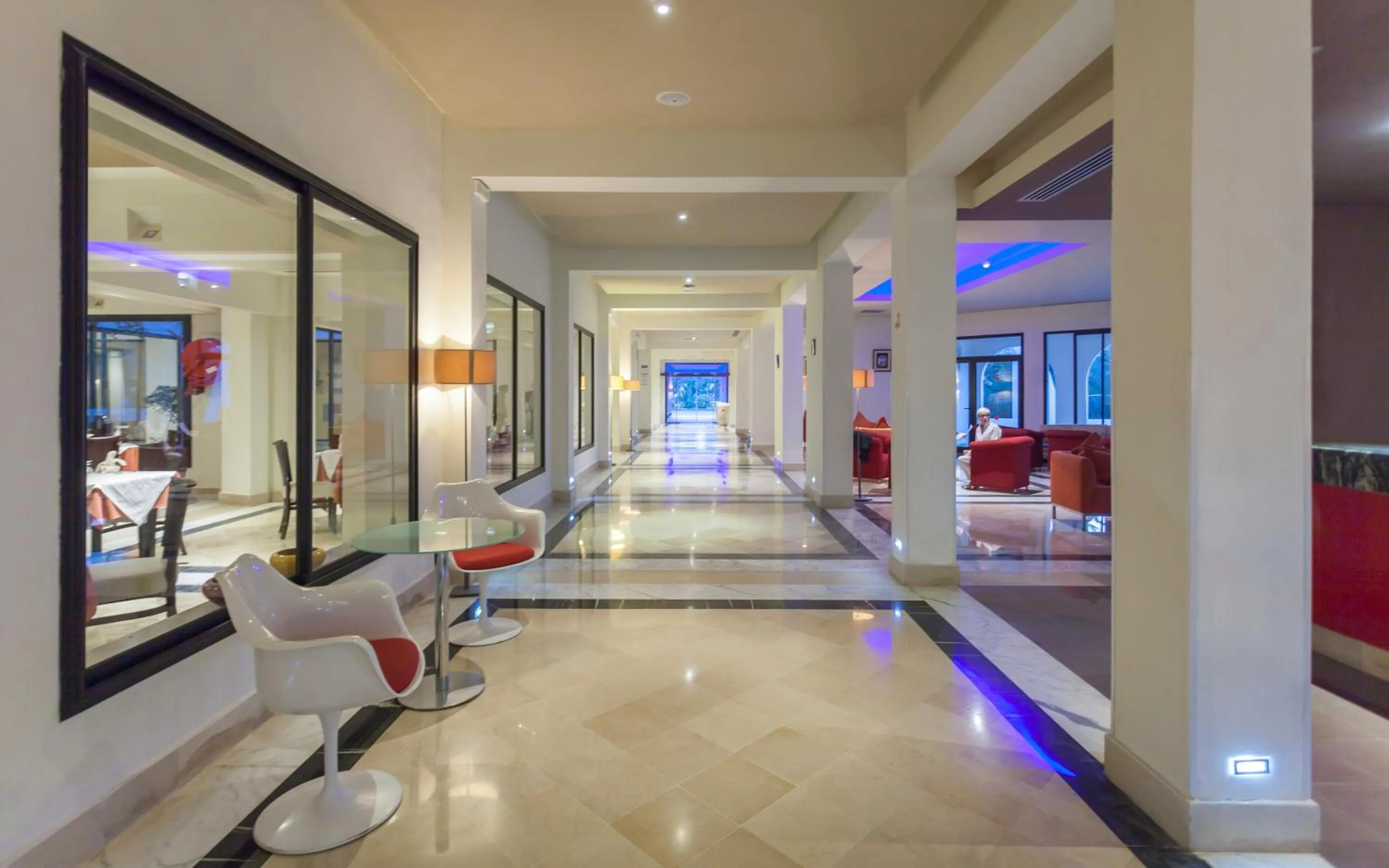 Seating area in Cesar Thalasso