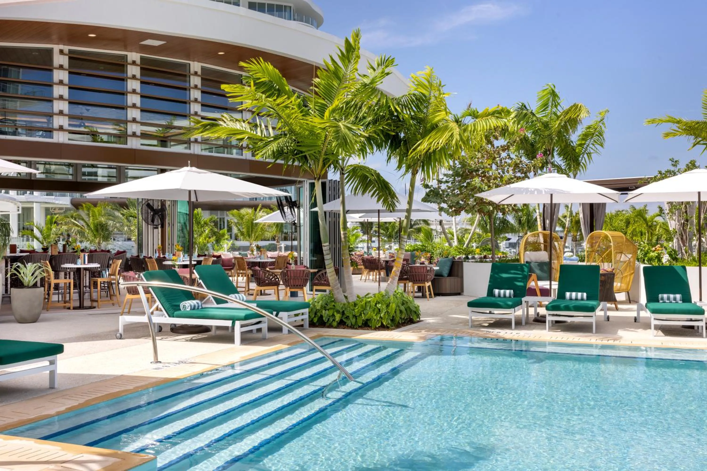 Restaurant/places to eat in Pier Sixty-Six