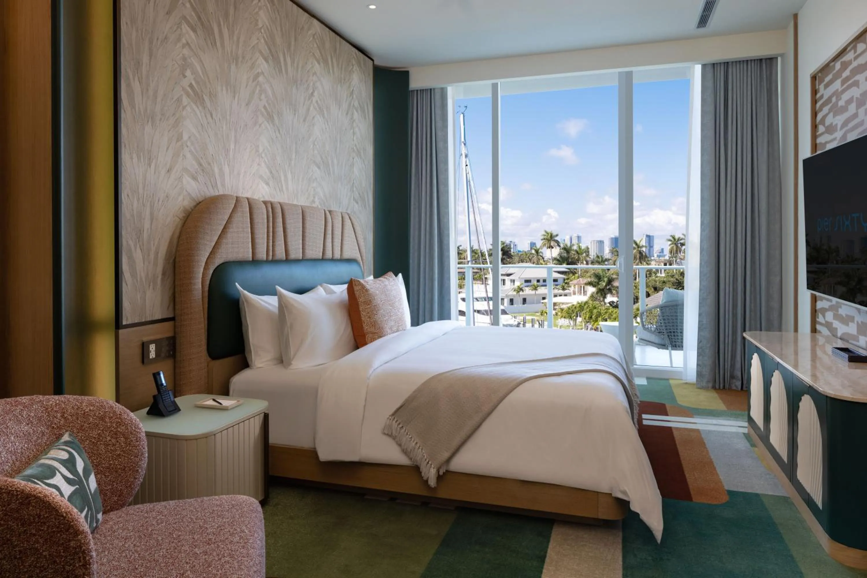 Bed in Pier Sixty-Six