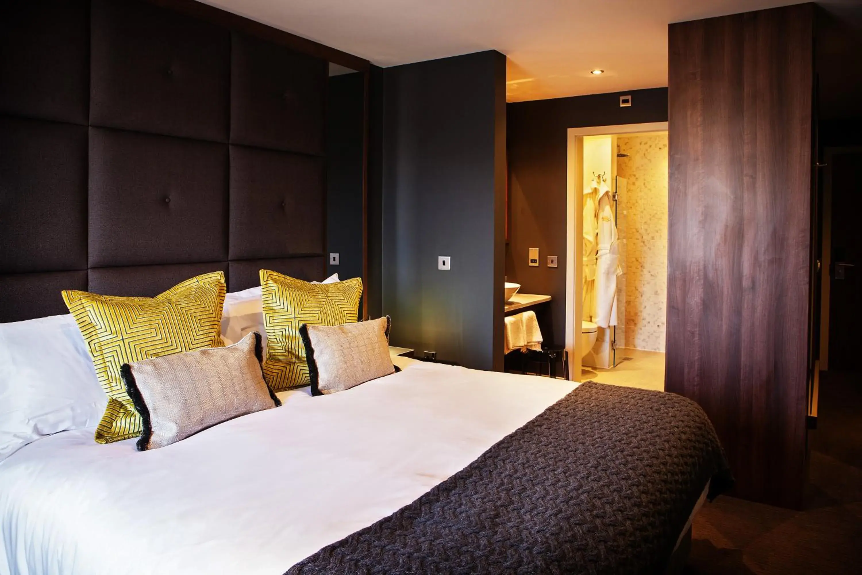 Deluxe King Room in San Pietro Hotel & Restaurant Deluxe King Room in San Pietro Hotel & Restaurant