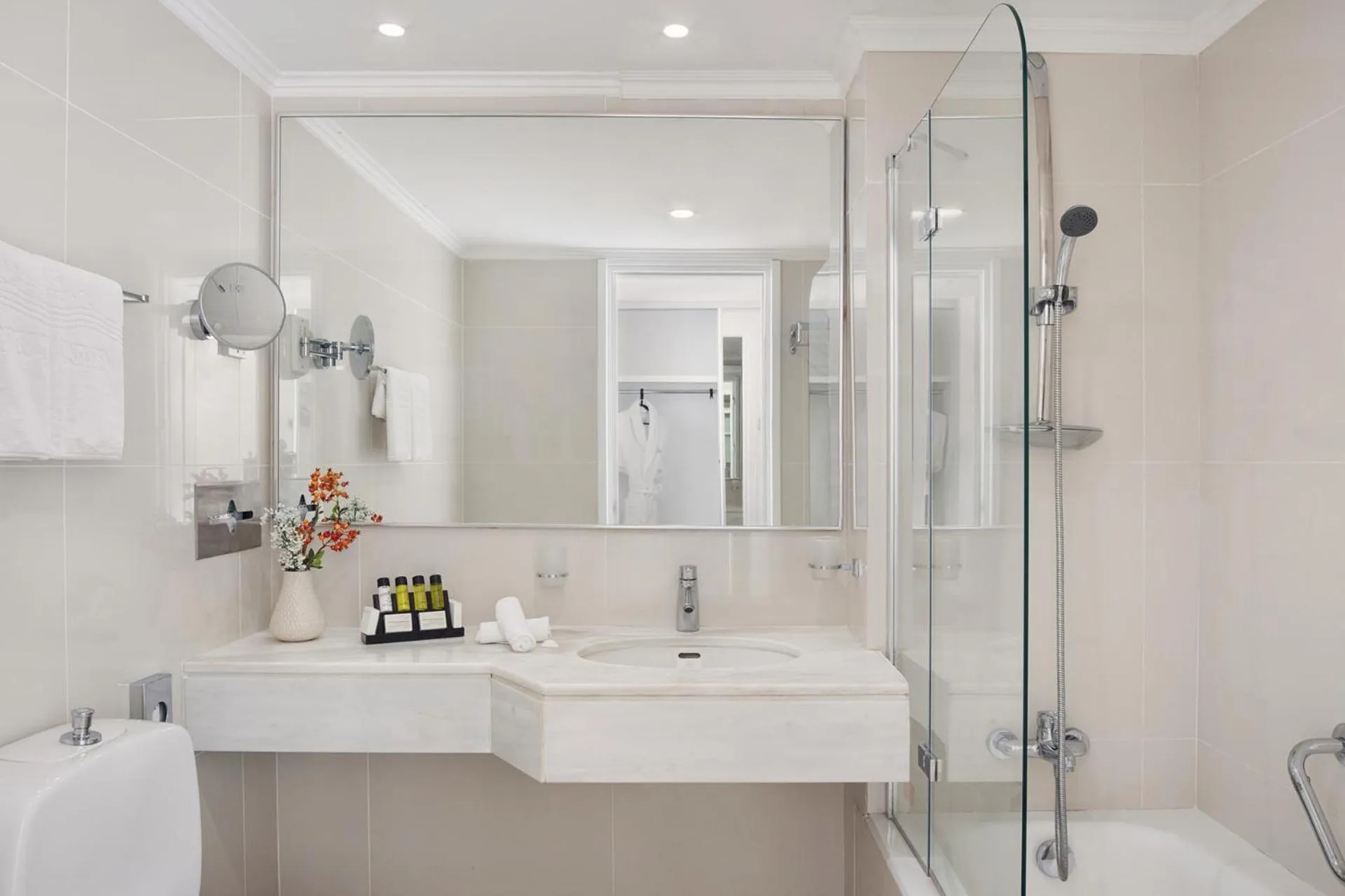 Bathroom in Grecian Sands Hotel