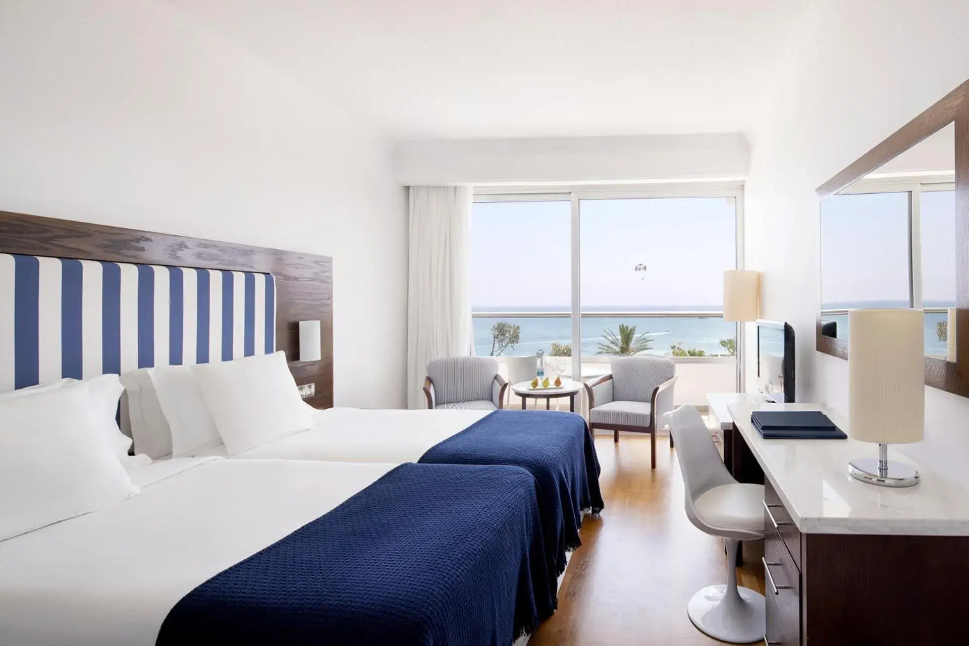 Double or Twin Room with Sea View in Grecian Sands Hotel Double or Twin Room with Sea View in Grecian Sands Hotel