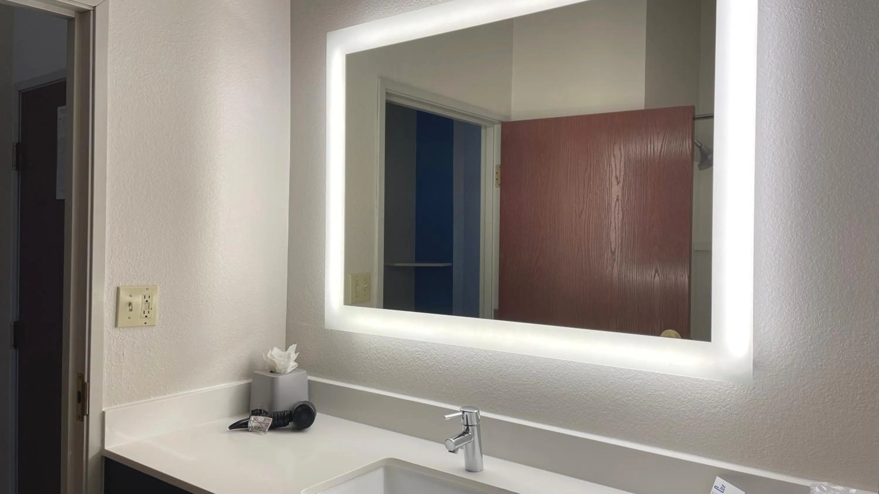 Bathroom in Holiday Inn Express Hotel & Suites Decatur, TX by IHG