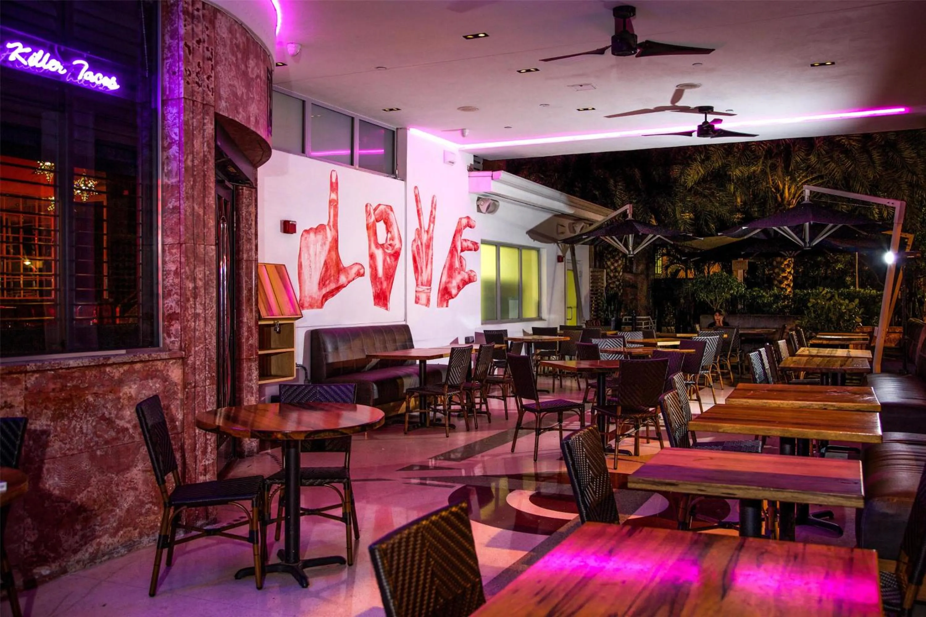 Restaurant/places to eat in Dream South Beach, by Hyatt