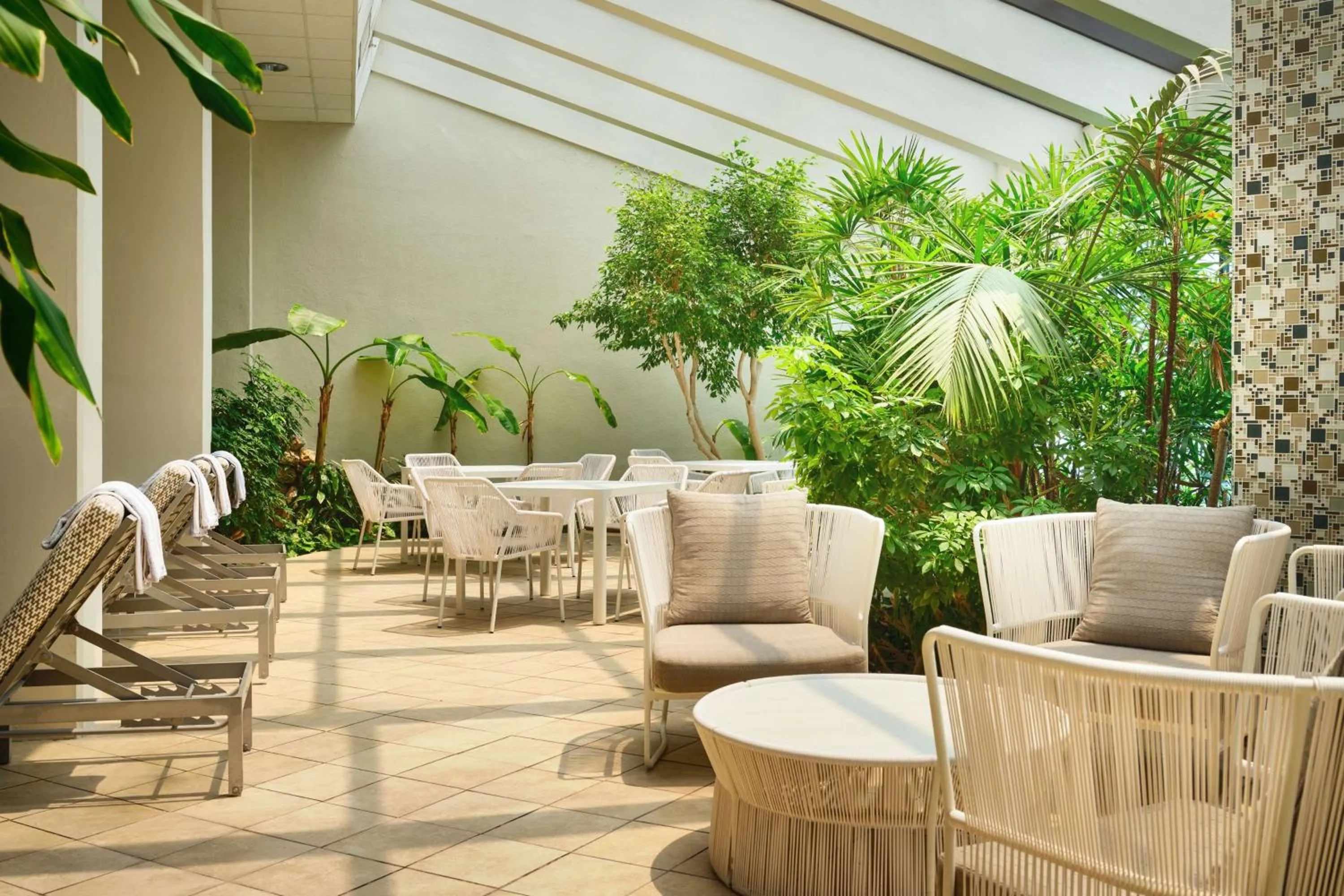 Lobby or reception in Embassy Suites by Hilton Richmond