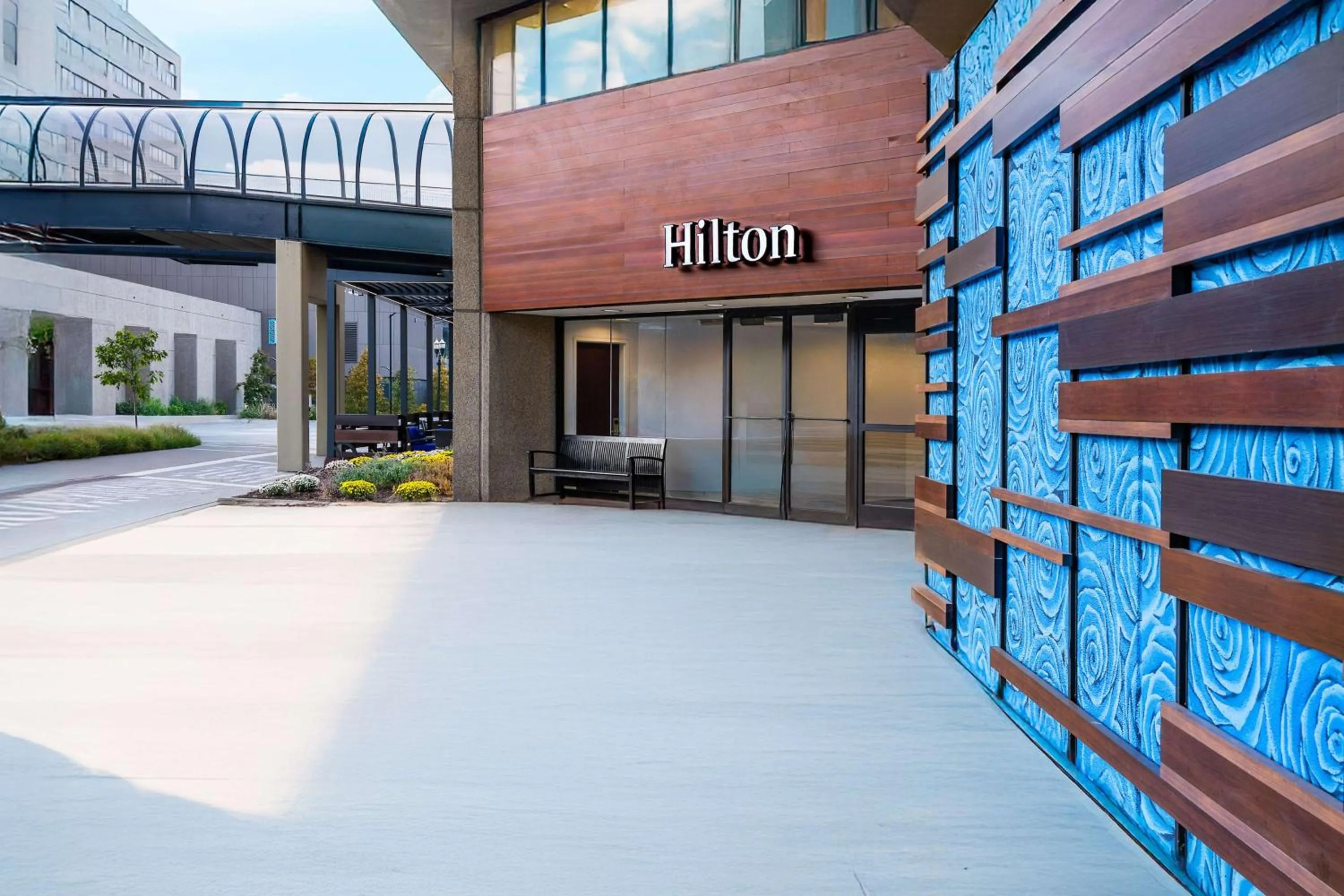 Property building in Hilton Lexington Downtown