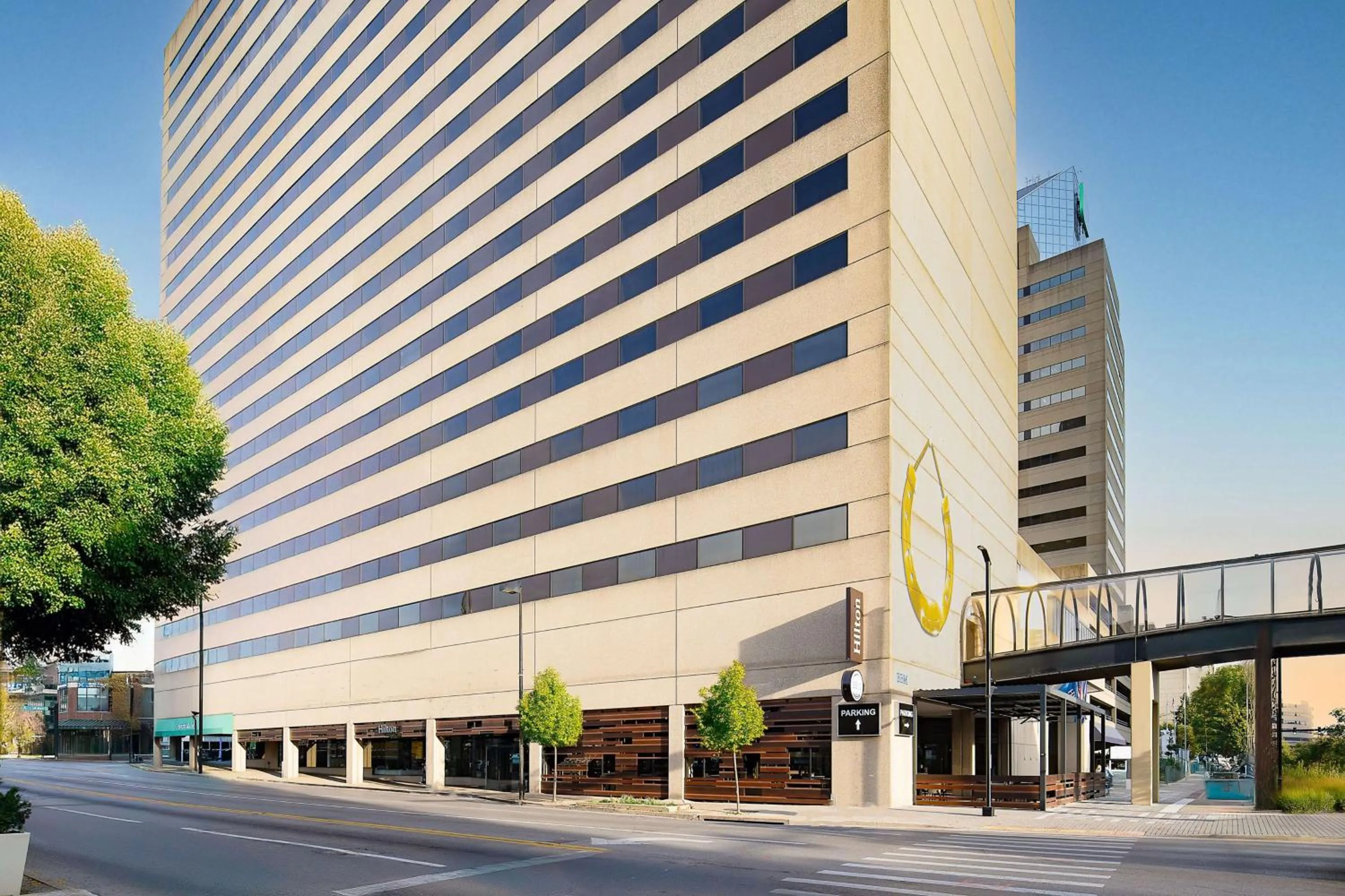 Property building in Hilton Lexington Downtown