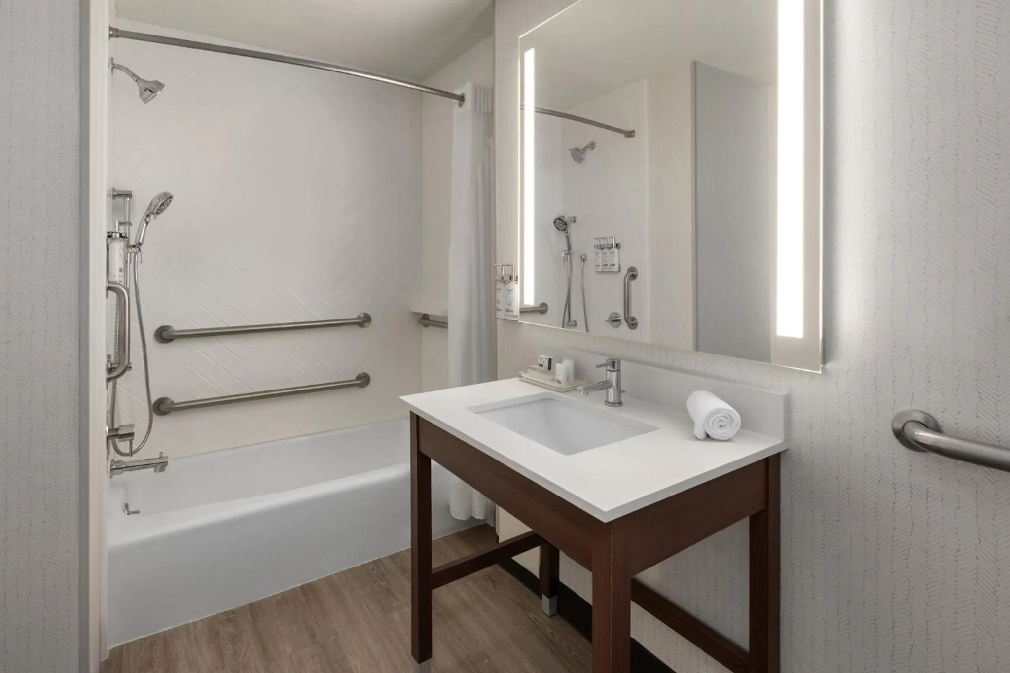 Bathroom in Holiday Inn El Paso West – Sunland Park by IHG