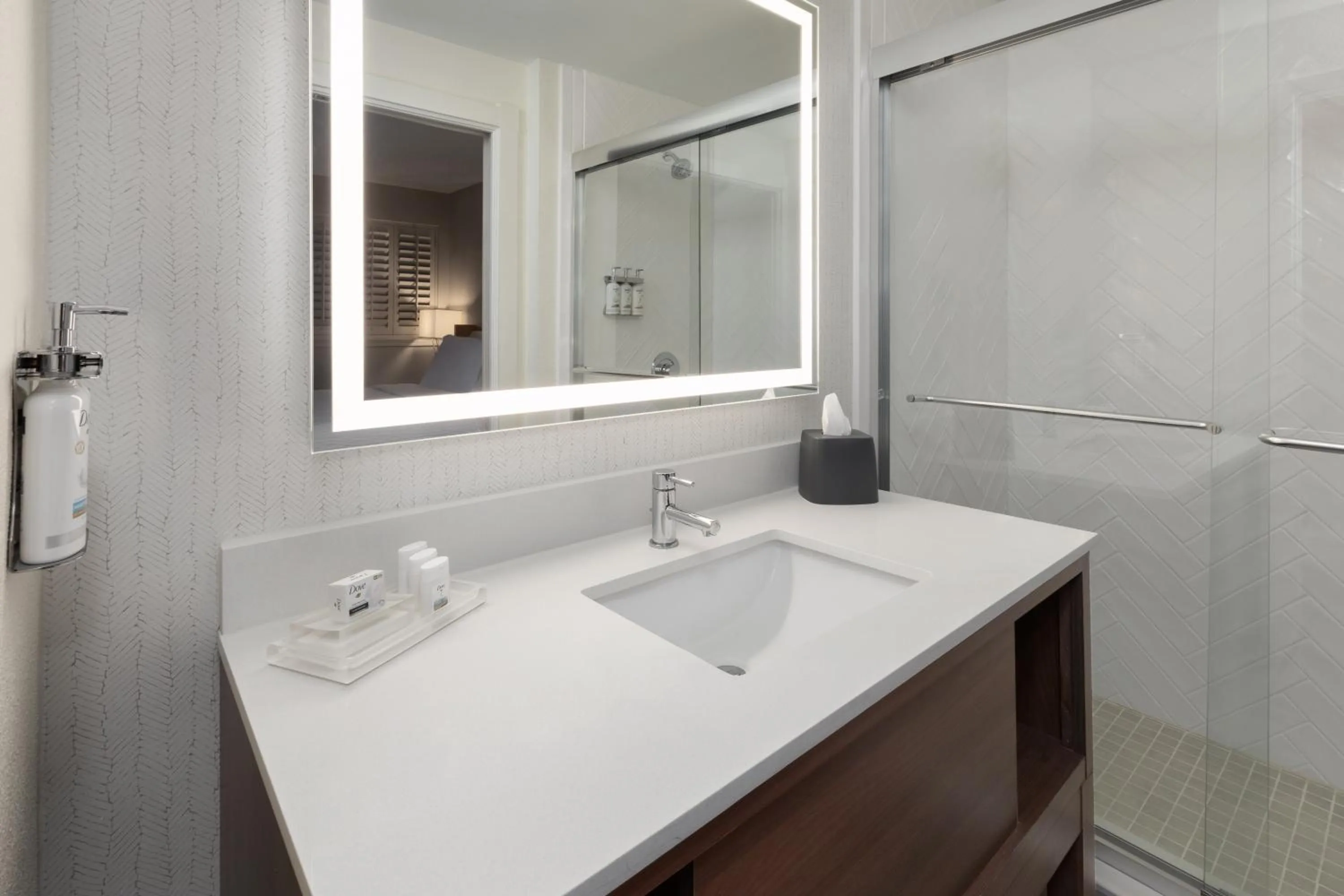 Bedroom in Holiday Inn El Paso West – Sunland Park by IHG