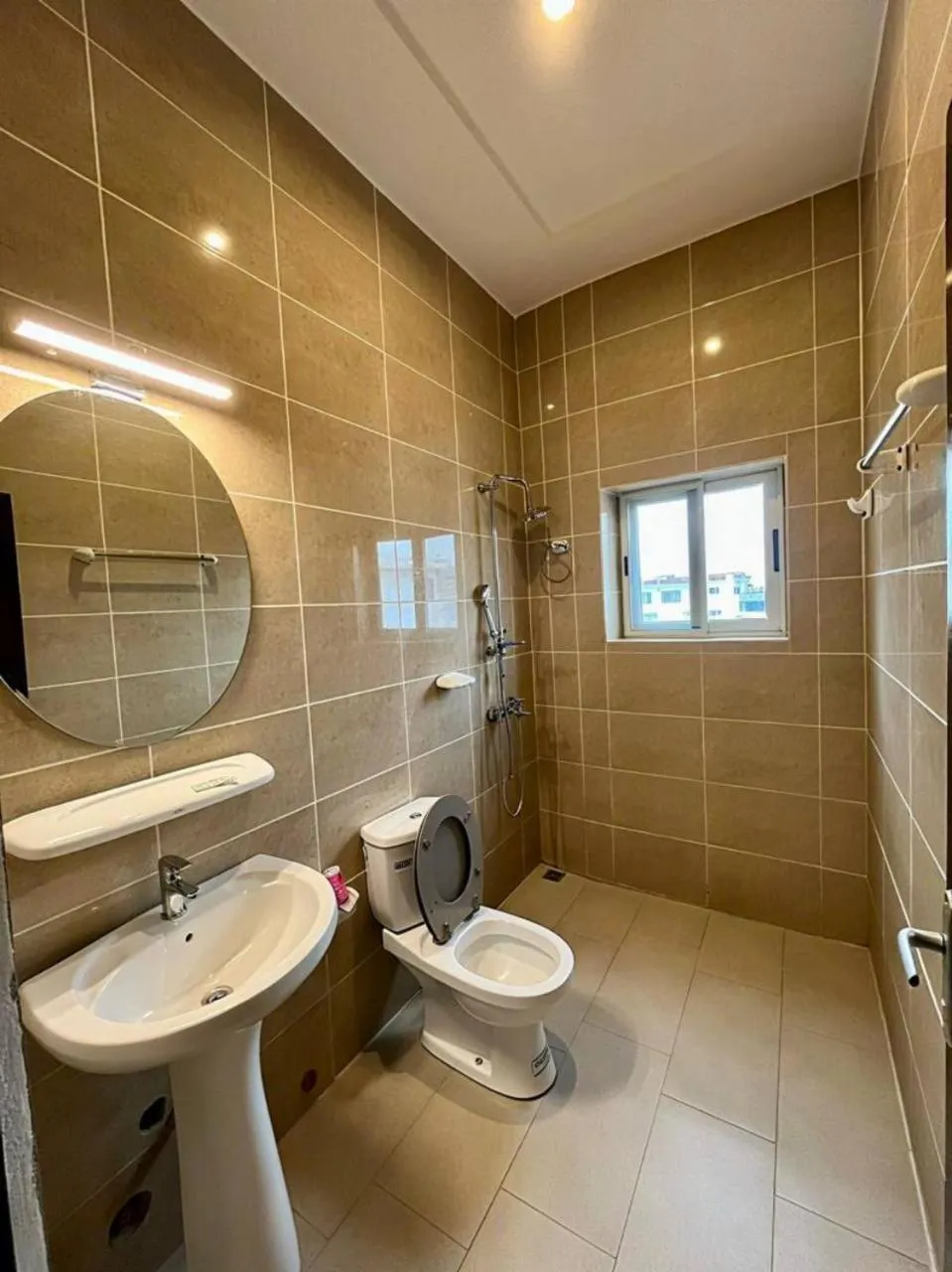 Toilet in Hôtels Résidences Easy