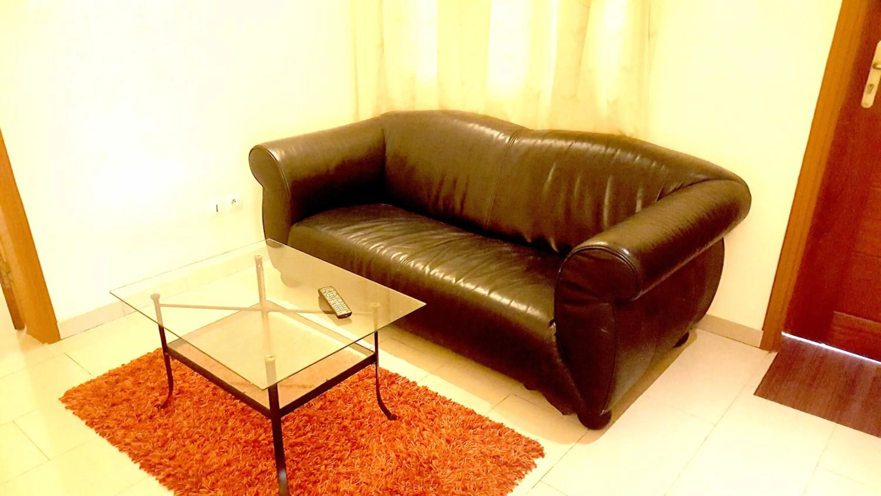 Communal lounge/ TV room in Hôtels Résidences Easy