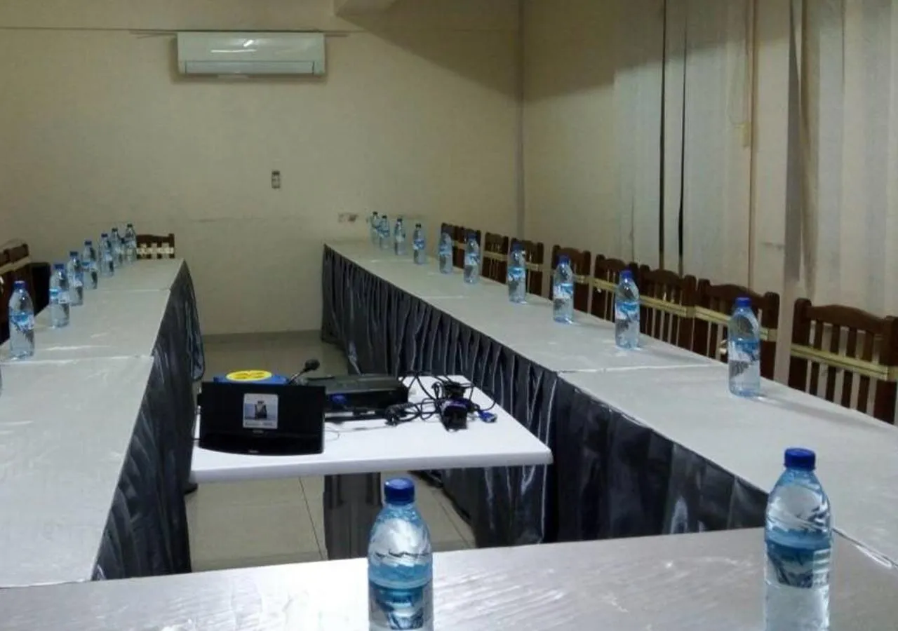 Meeting/conference room in Hôtels Résidences Easy