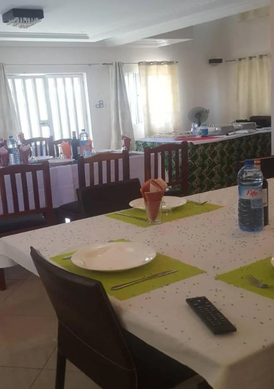 Restaurant/places to eat in Hôtels Résidences Easy