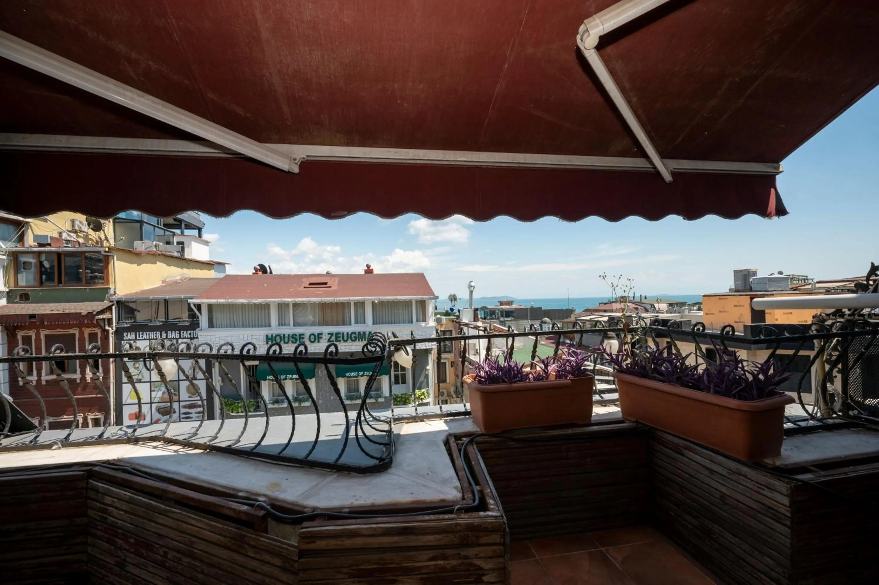 Balcony/Terrace in Valdivia Hotel