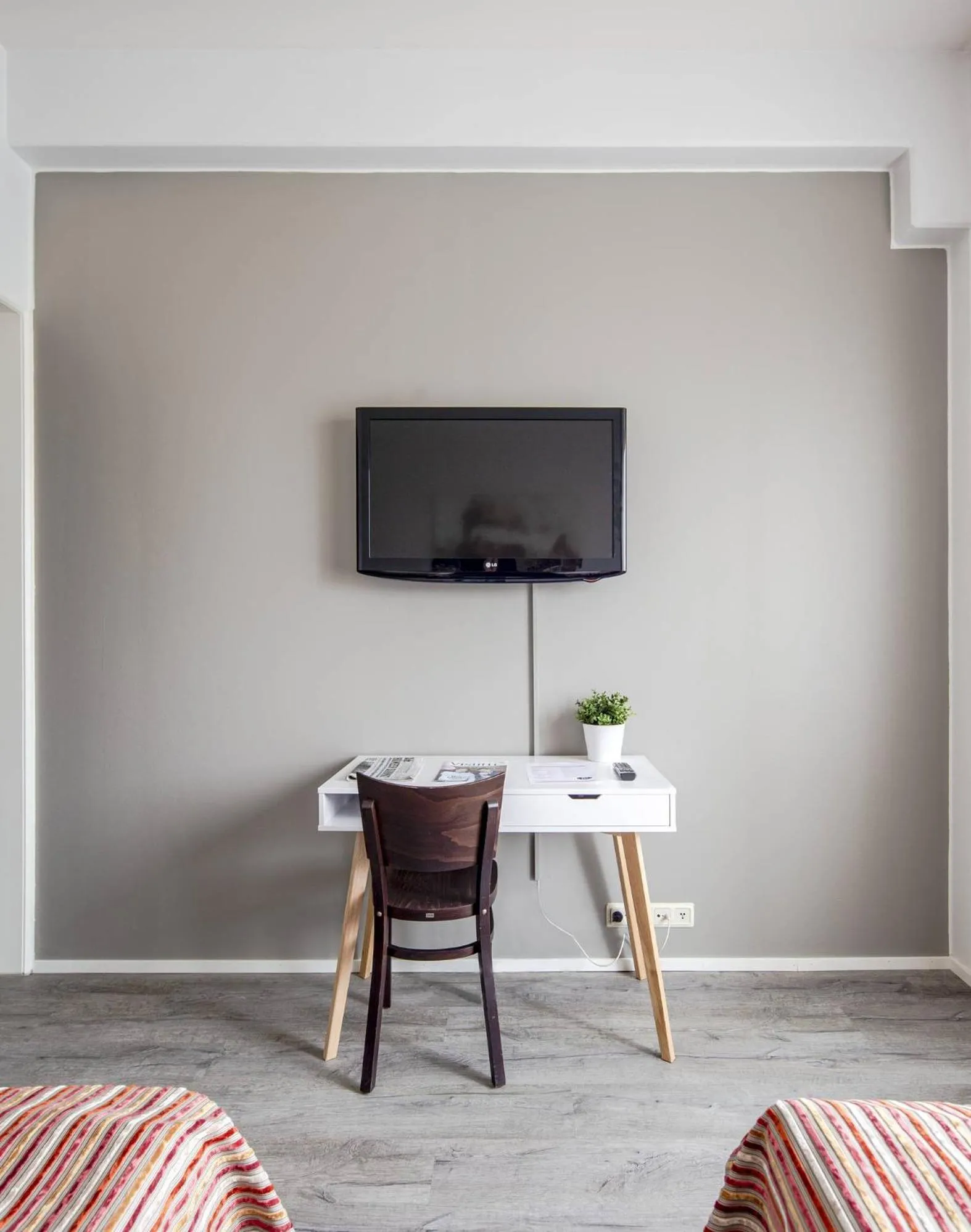 TV and multimedia, Bed in Hotel Seurahuone Riihimäki