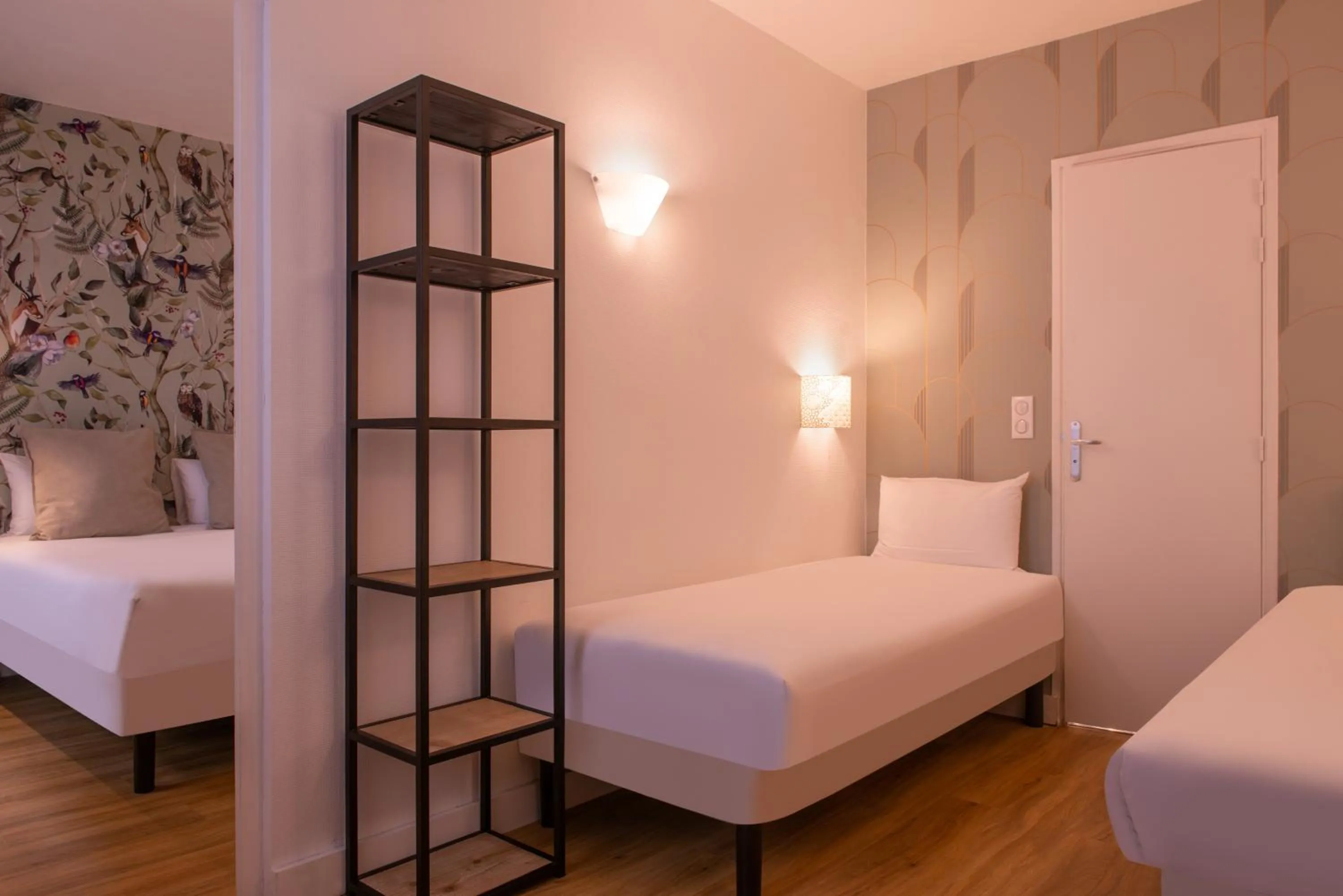 Bed in Au Pacific Hotel