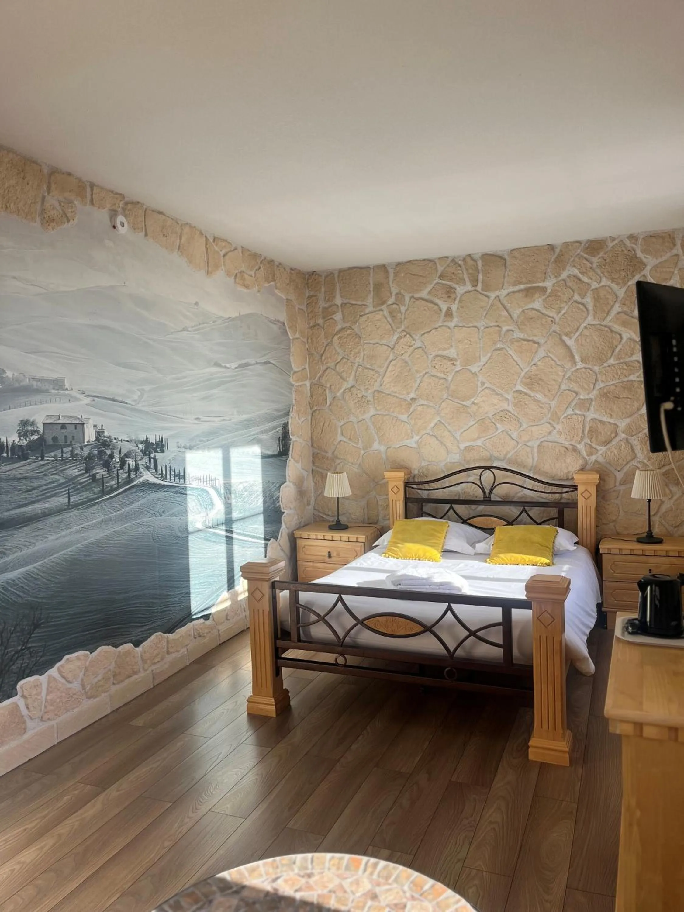 Bed in Hôtel de Bretagne