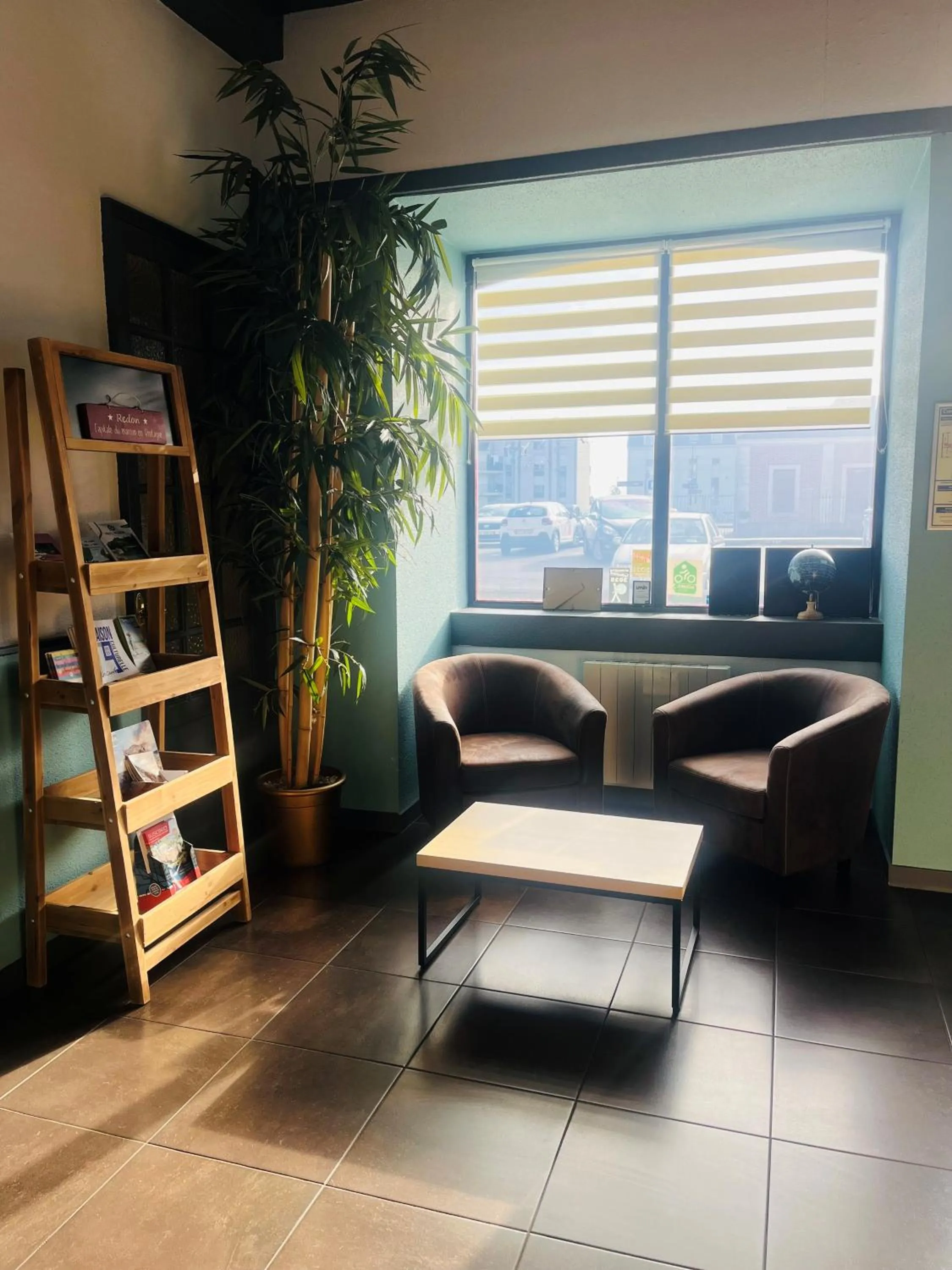 Seating area in Hôtel de Bretagne