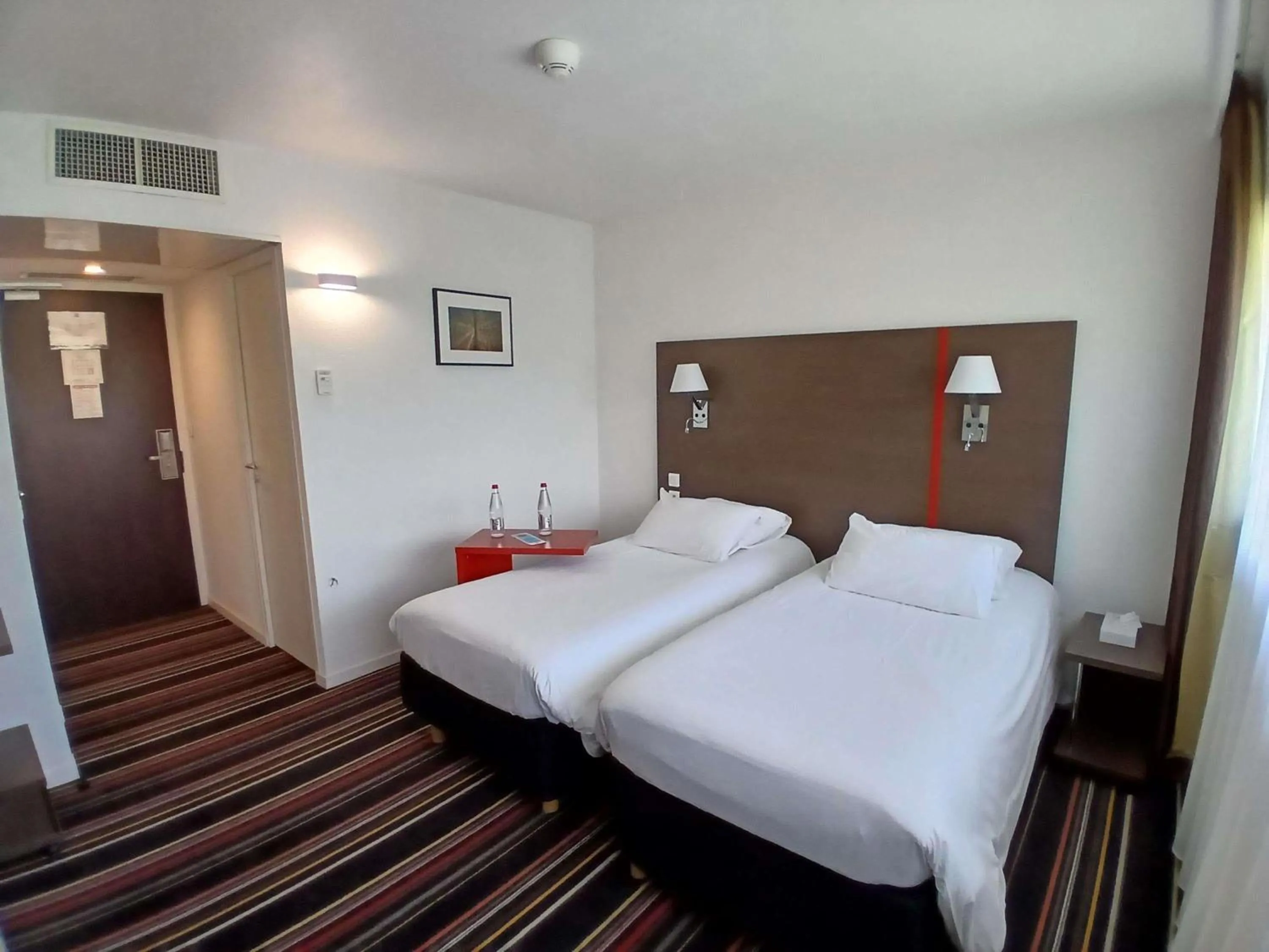 Bedroom, Bed in ibis Styles Segre