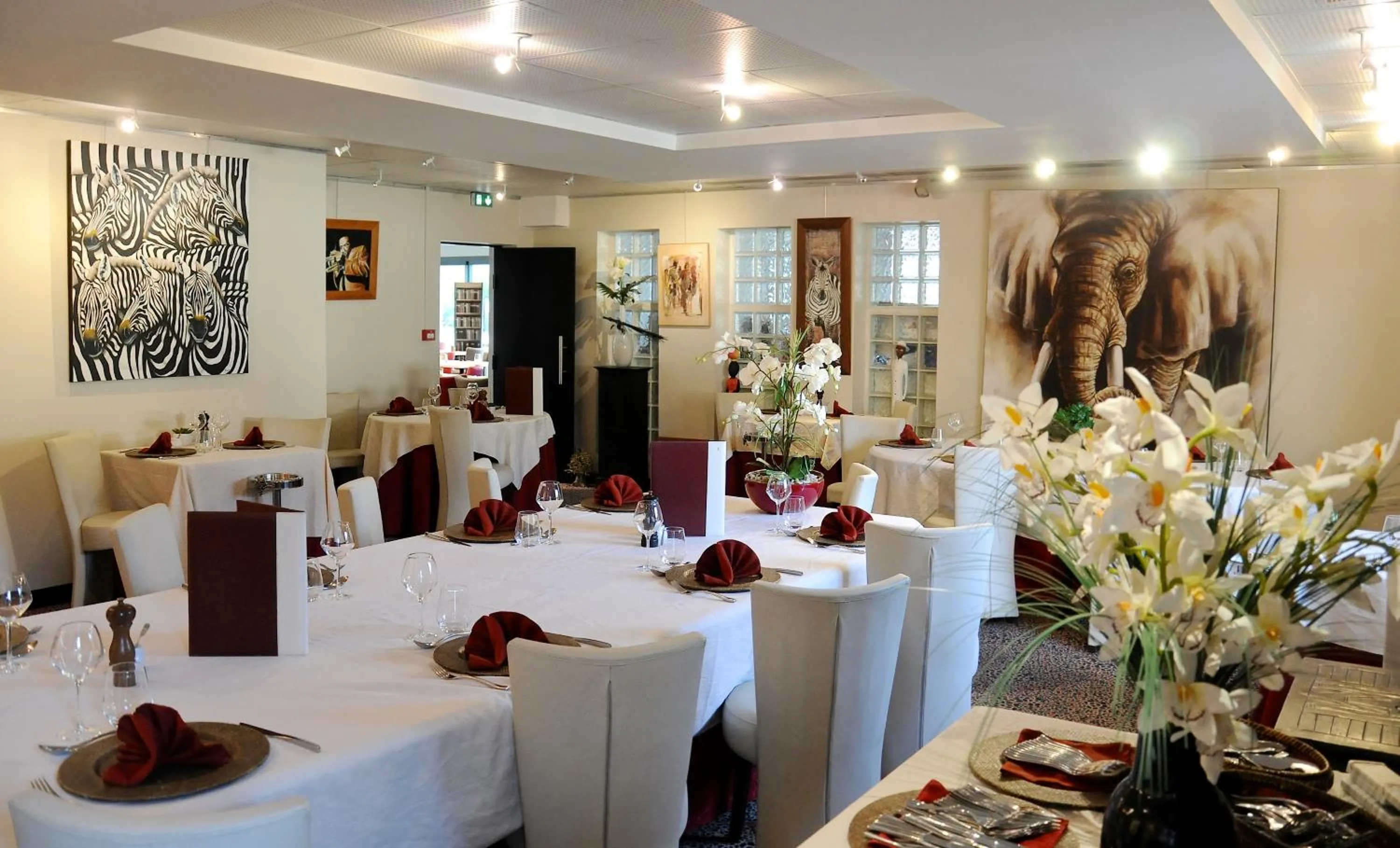 Restaurant/places to eat in ibis Styles Segre