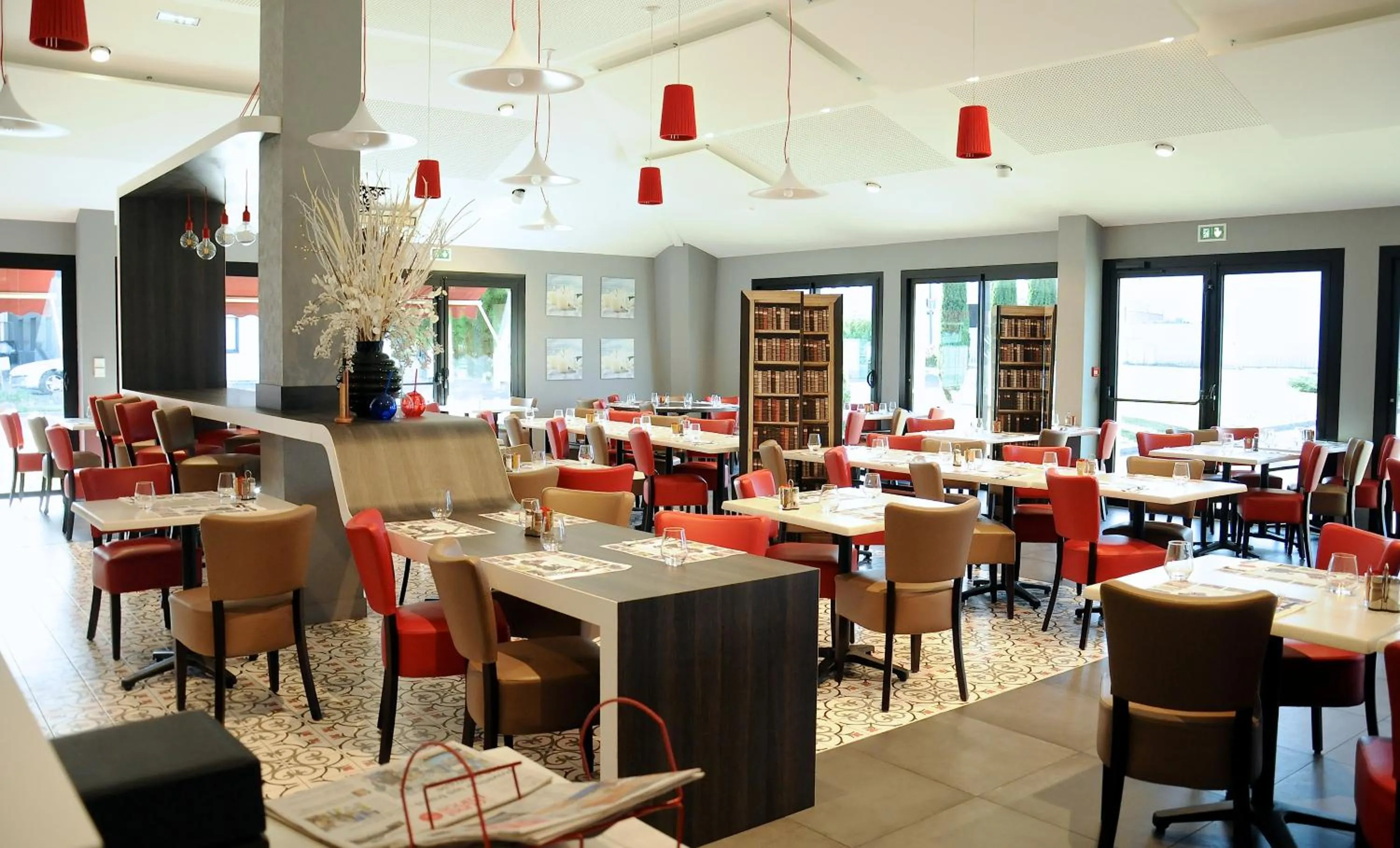 Restaurant/places to eat in ibis Styles Segre