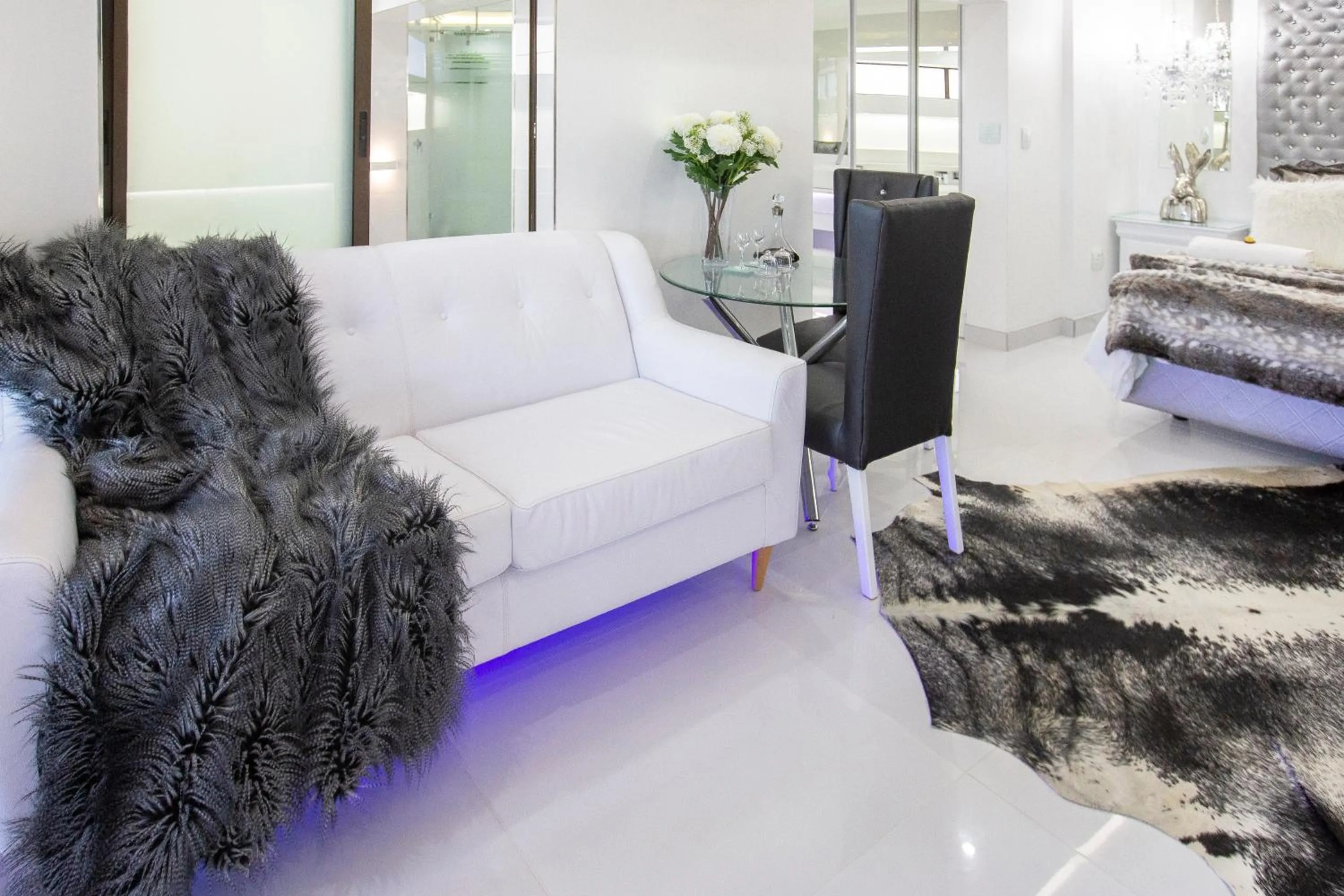 Living room in Wilderness Waters Boutique Suites - Adults Only