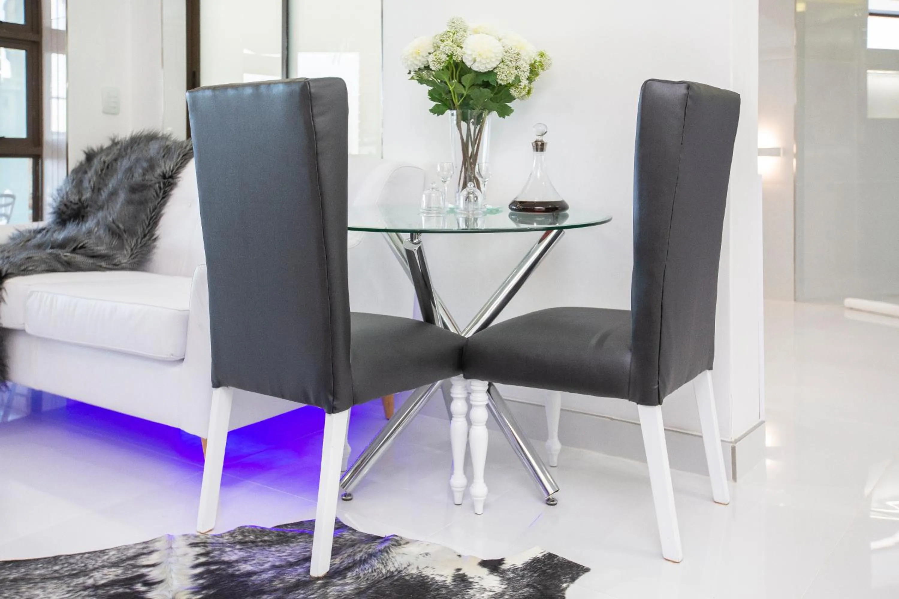 Seating area in Wilderness Waters Boutique Suites - Adults Only