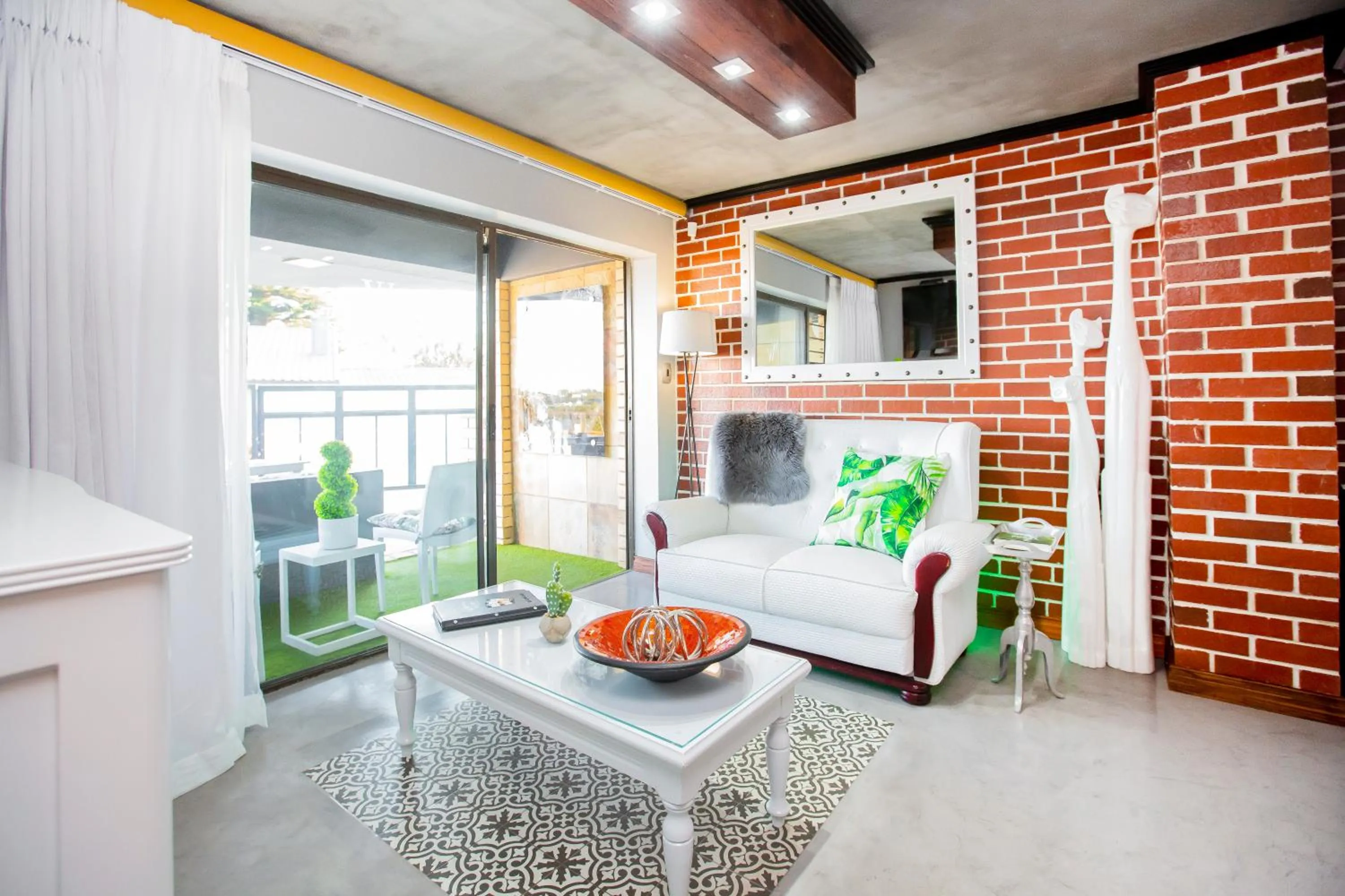 Living room in Wilderness Waters Boutique Suites - Adults Only